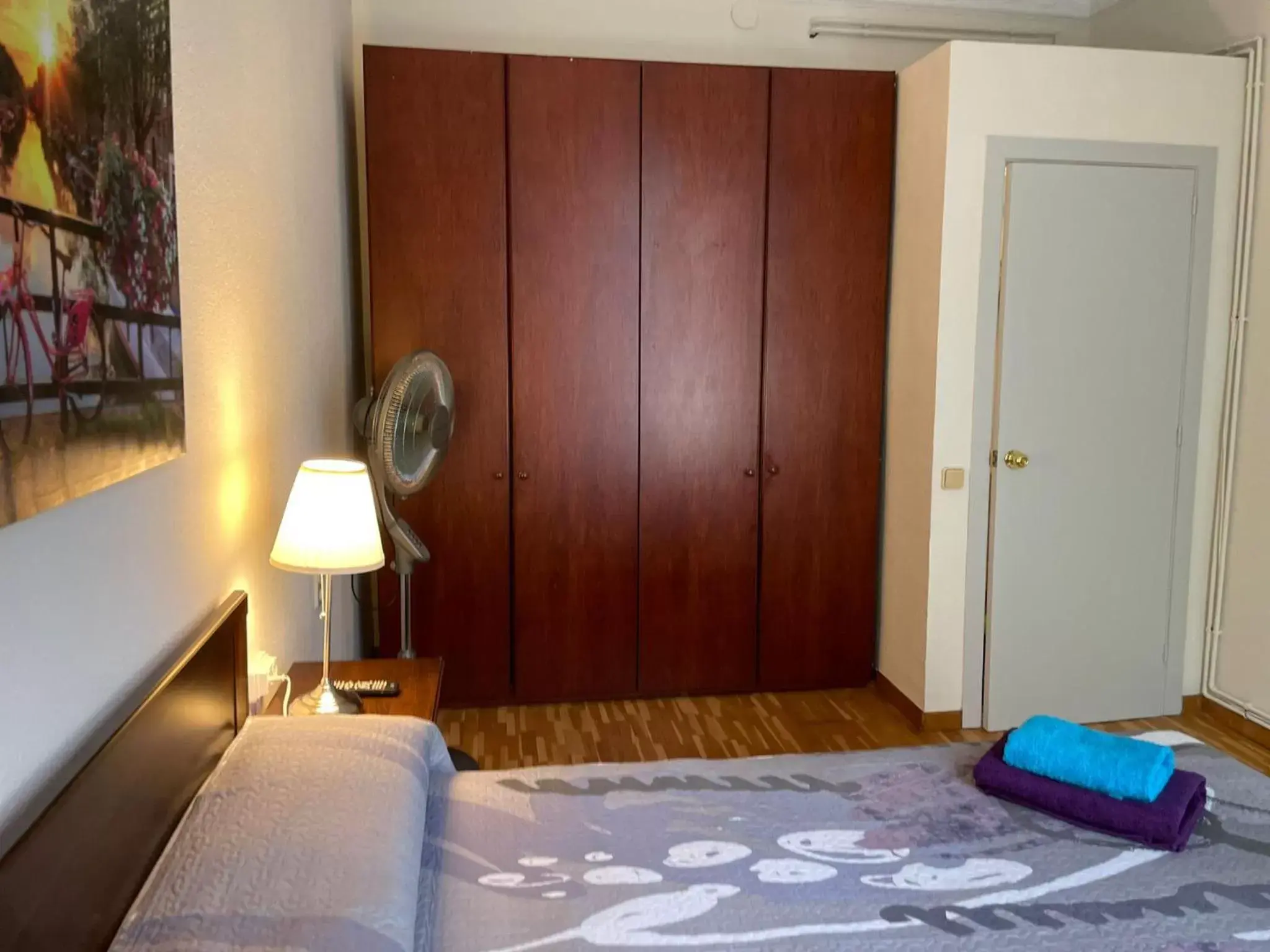 Bed in Rooms Aribau