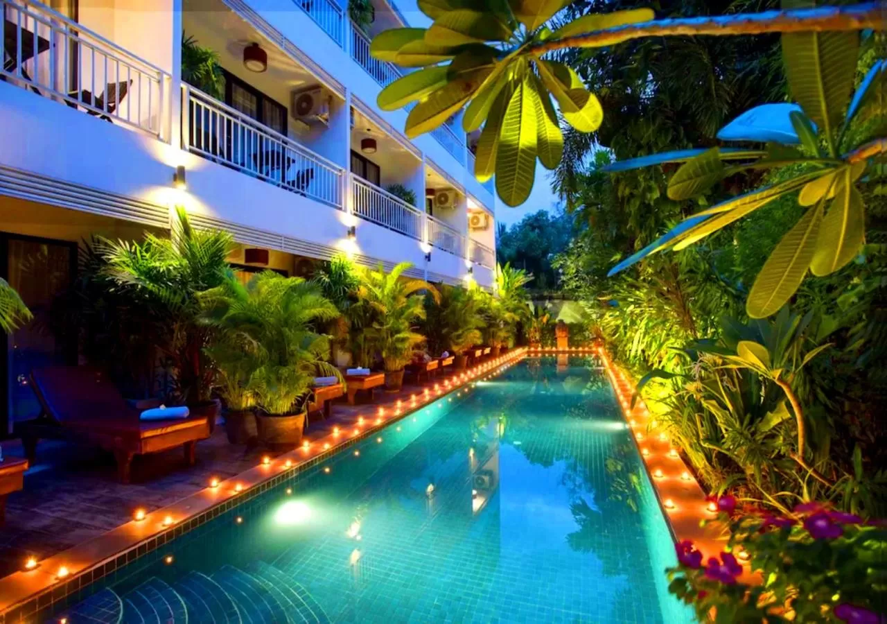 Swimming Pool in Ladear Privilege Rooms