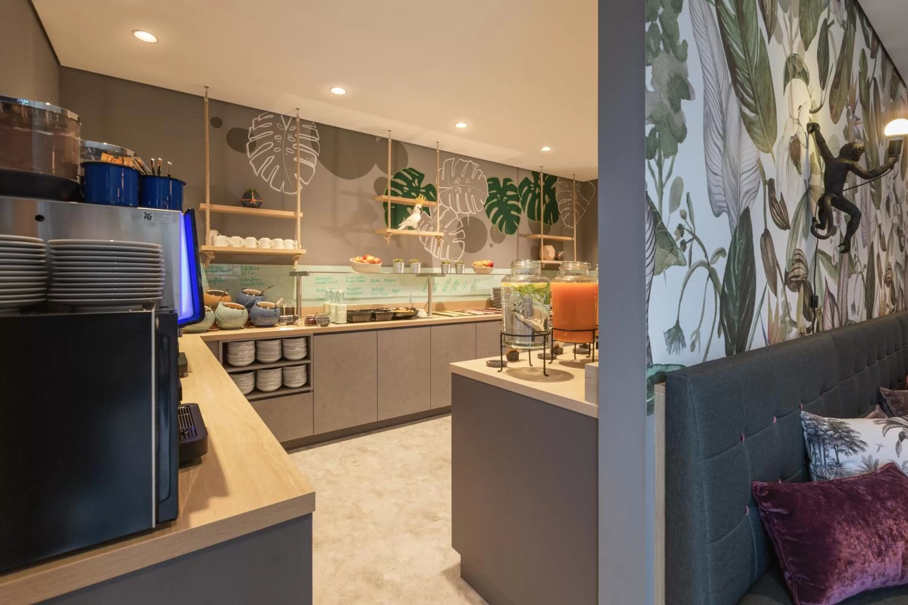 Breakfast in Holiday Inn - the niu, Crusoe Bremen Airport by IHG