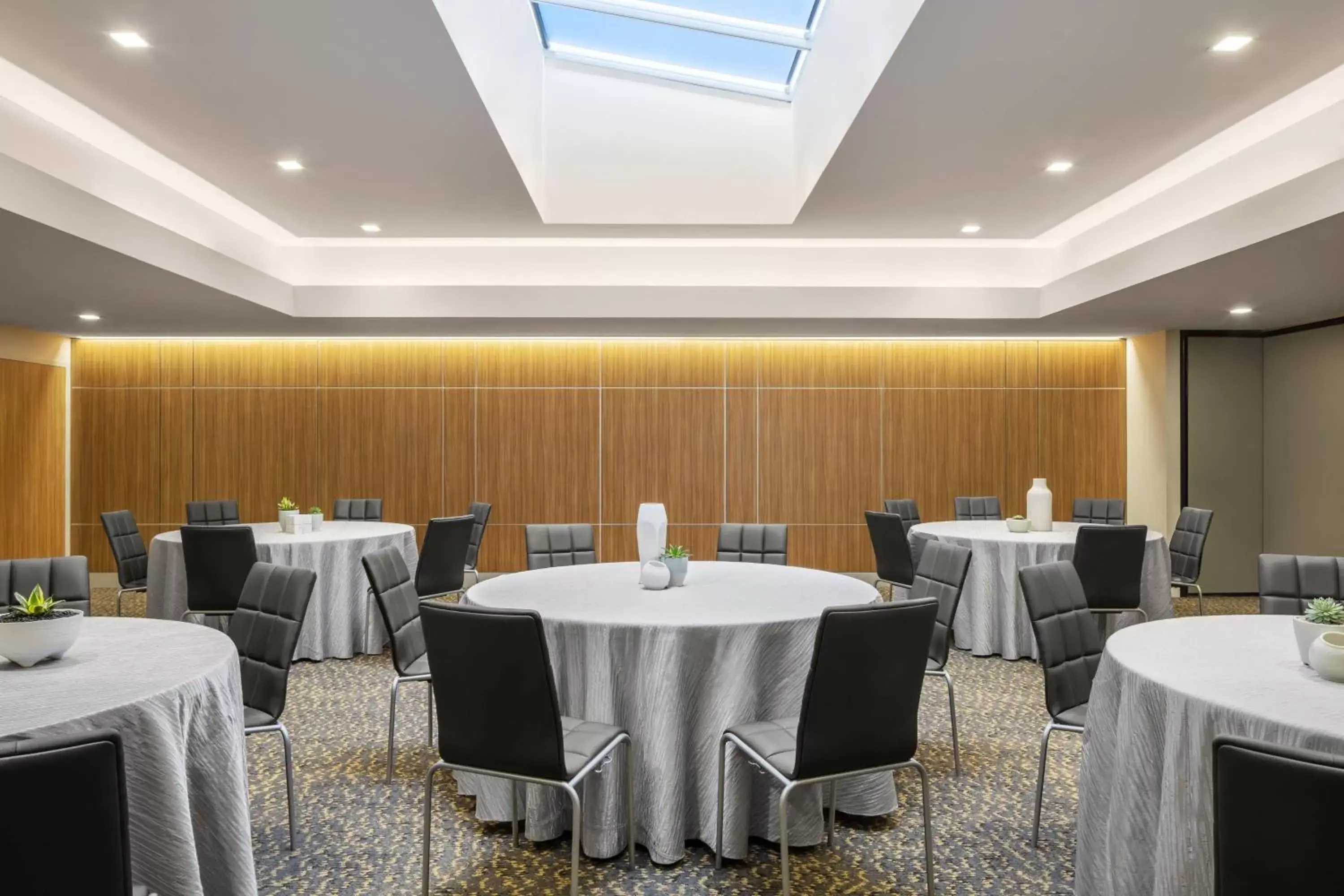 Meeting/conference room in AC Hotel by Marriott Louisville Downtown