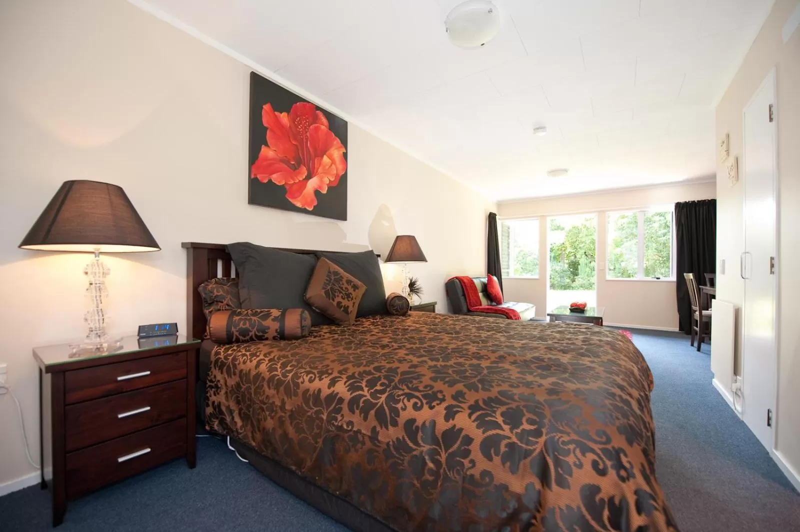 Day, Bed in Anndion Motel