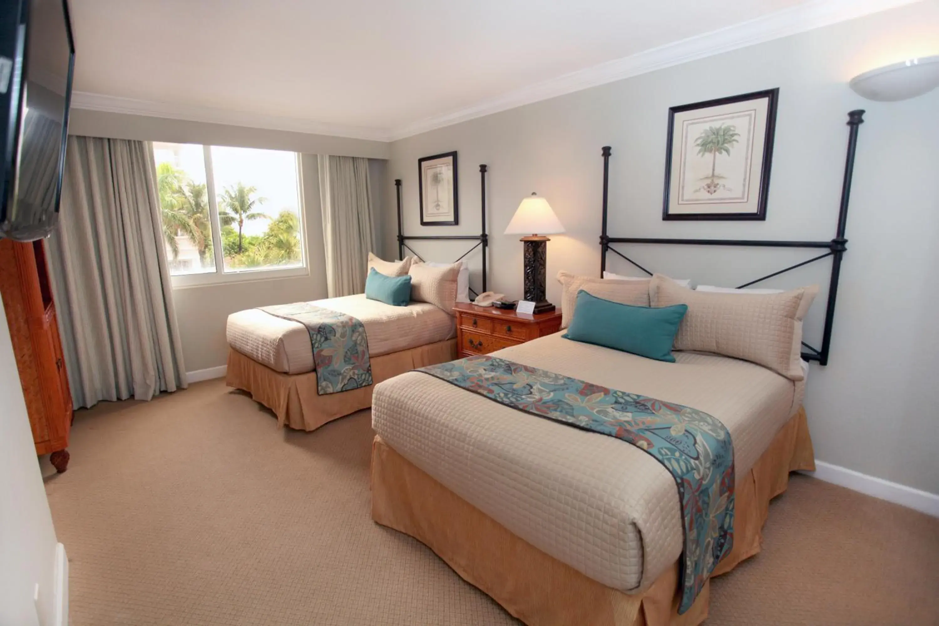 Bedroom, Bed in Palm Beach Shores Resort and Vacation Villas