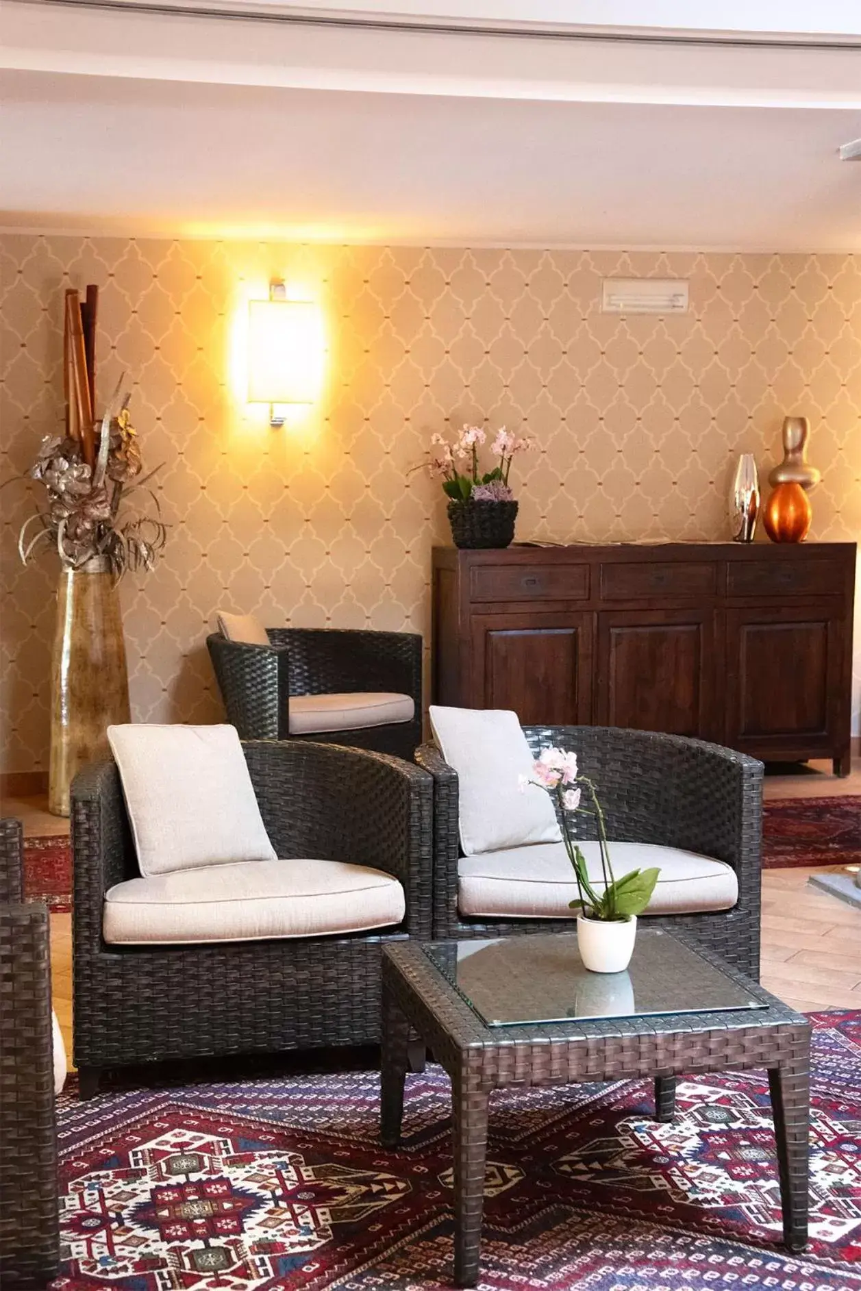 Communal lounge/ TV room in Hotel Ristorante Vecchia Riva