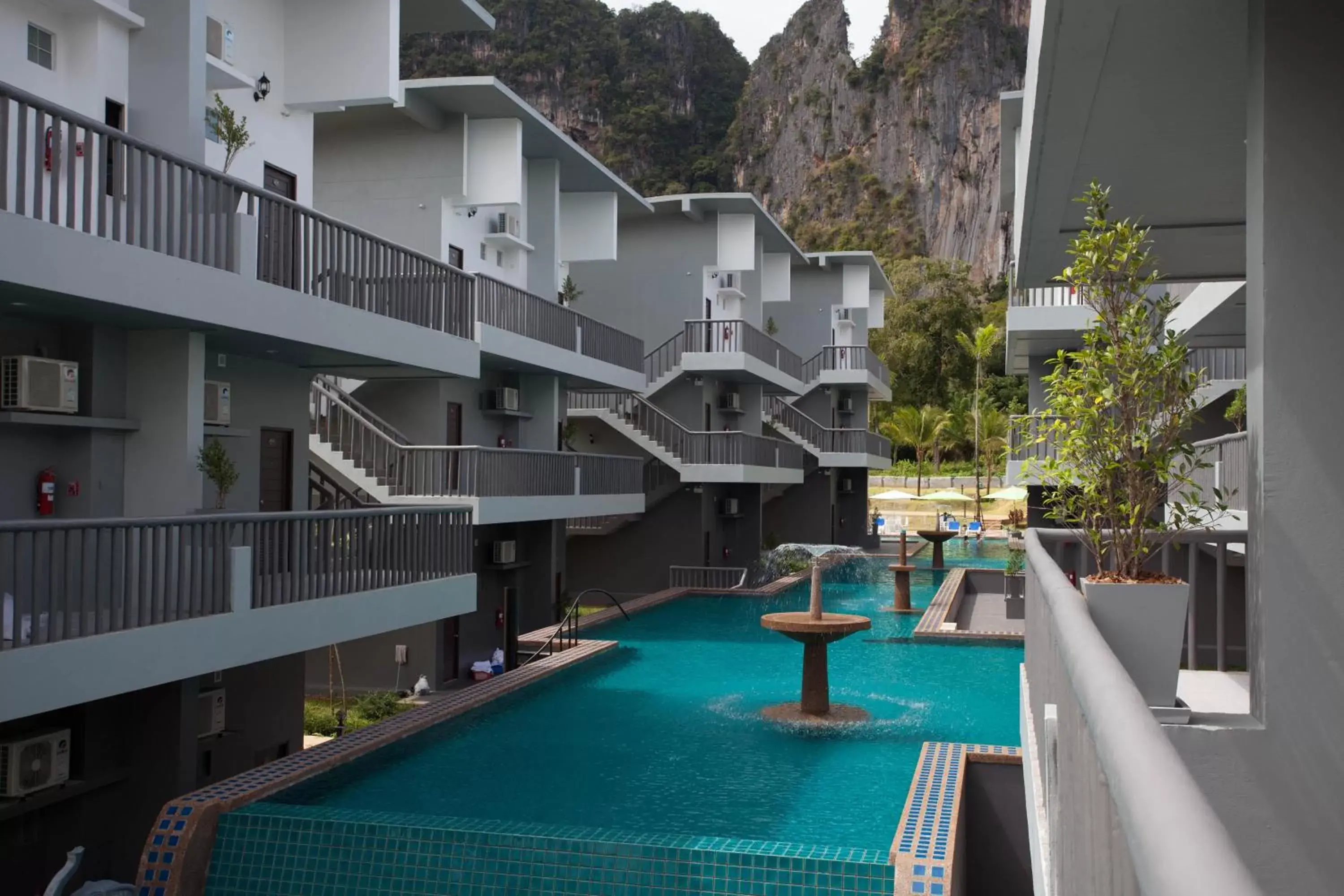 Garden, Swimming Pool in Arawan Krabi Beach Resort