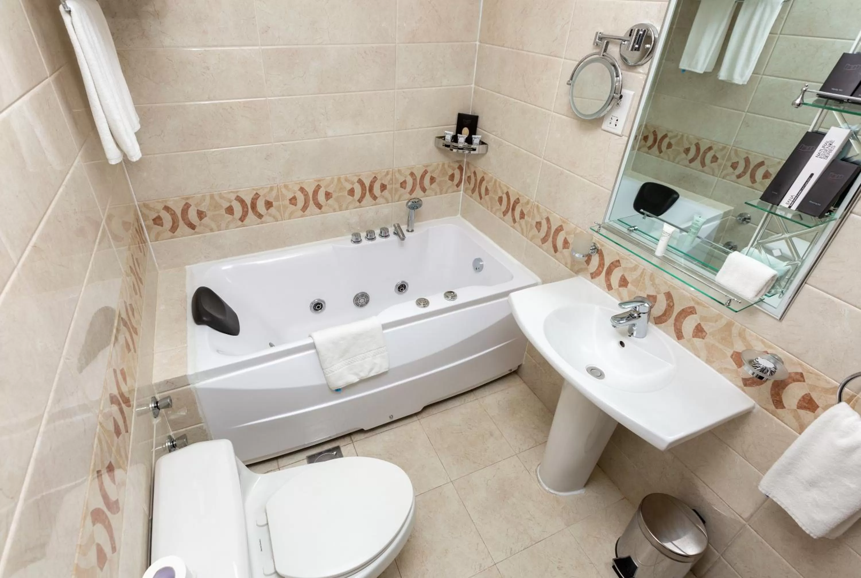 Bathroom in Ezdan Hotel West Bay