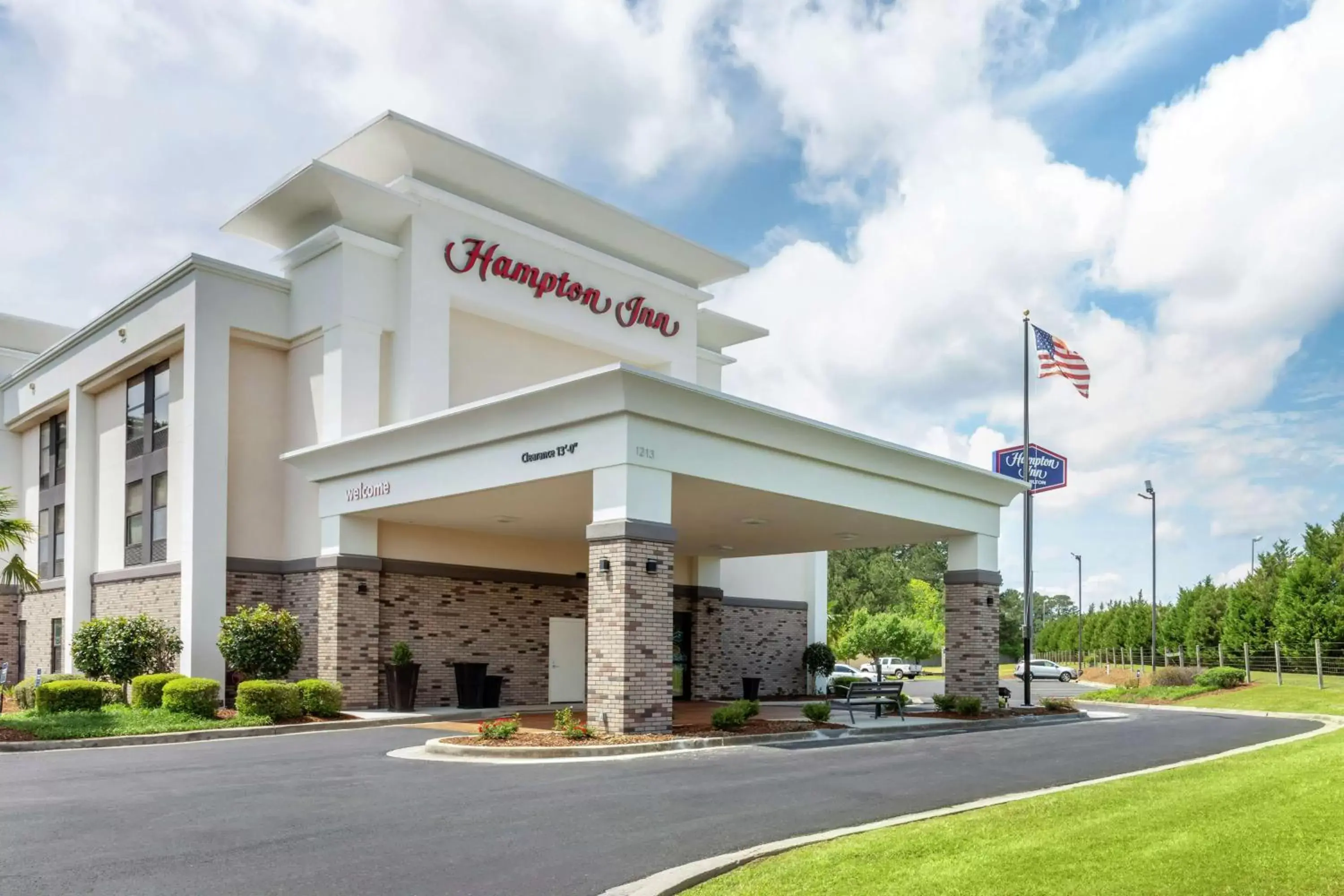 Photo of the whole room, Property Building in Hampton Inn Brookhaven