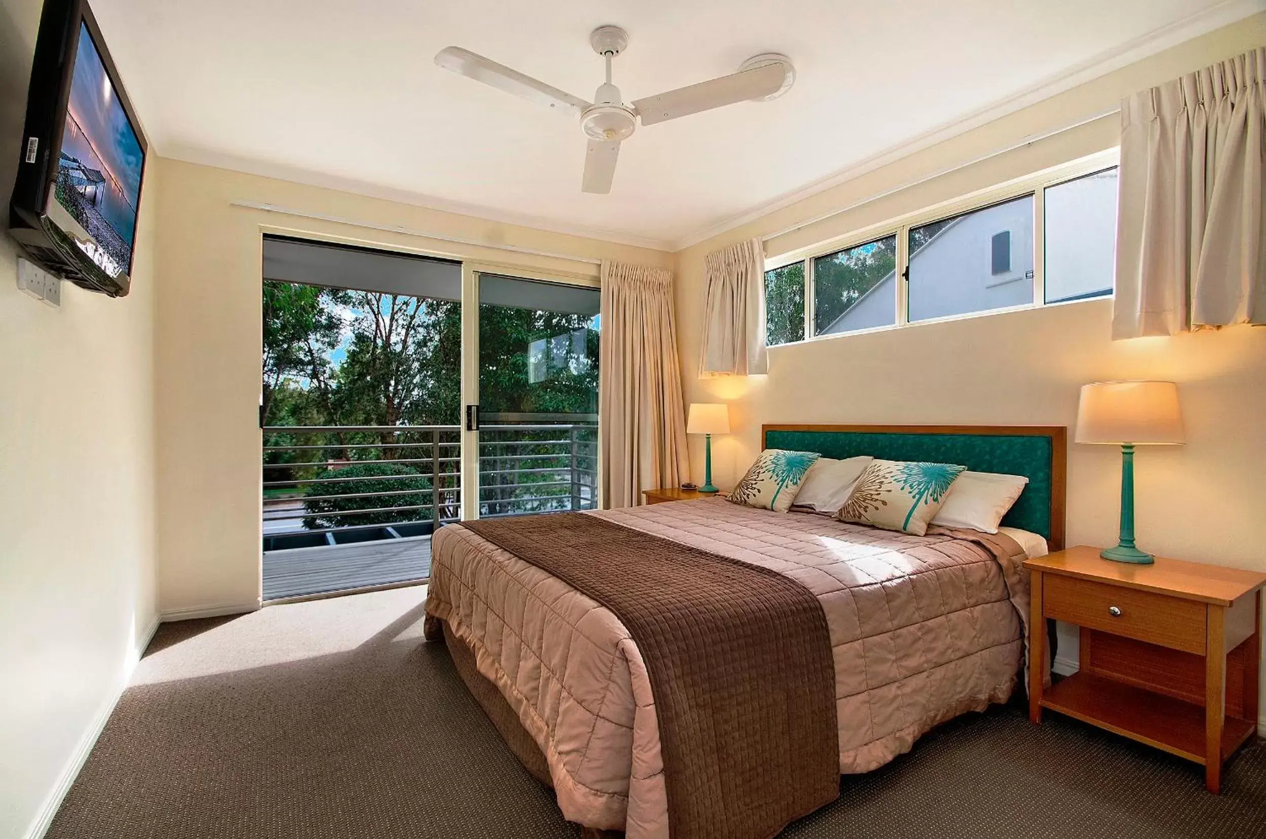 Bed in Ivory Palms Resort Noosa