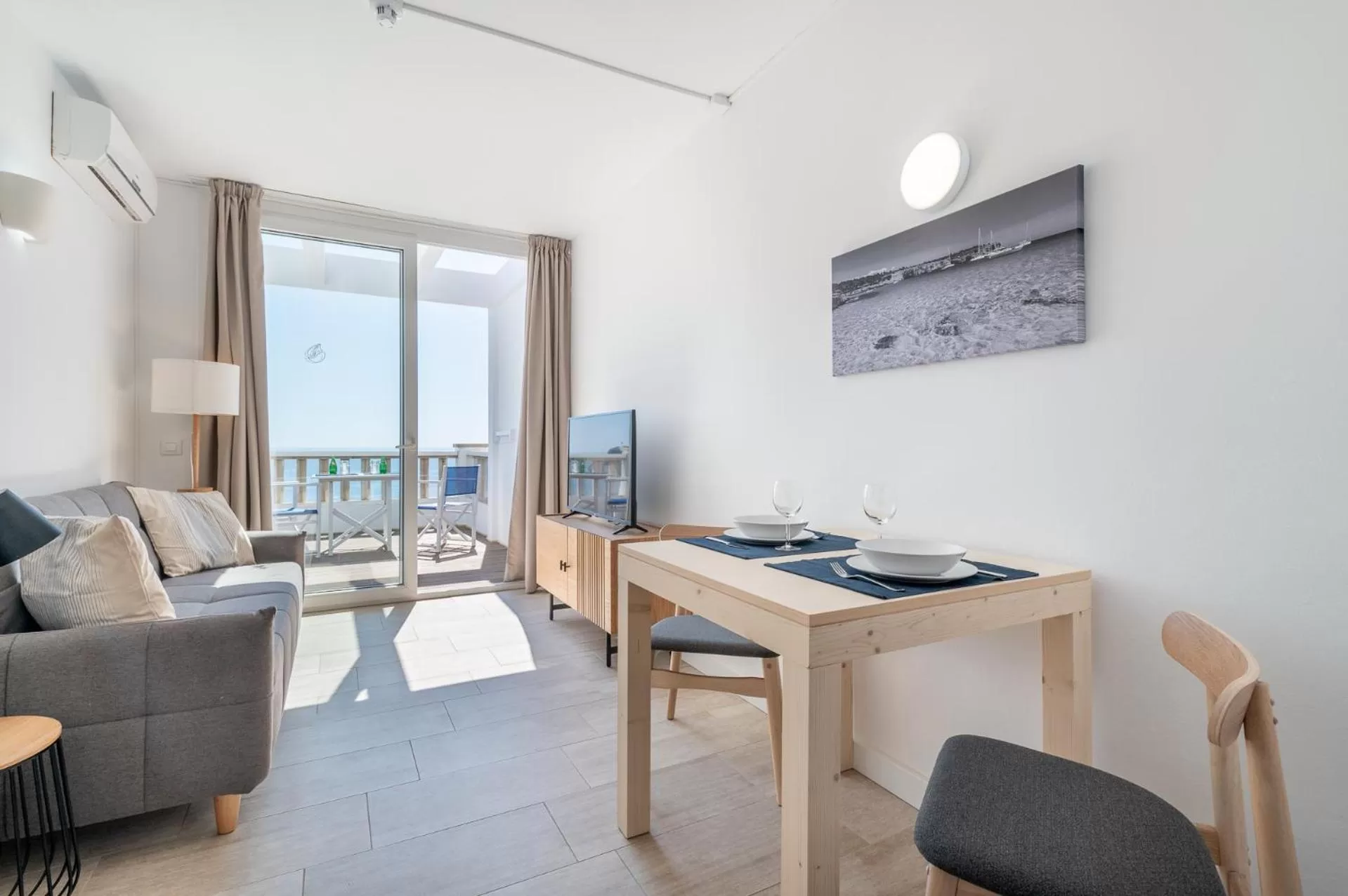 TV and multimedia in Orange Colom - Seaside Apartments