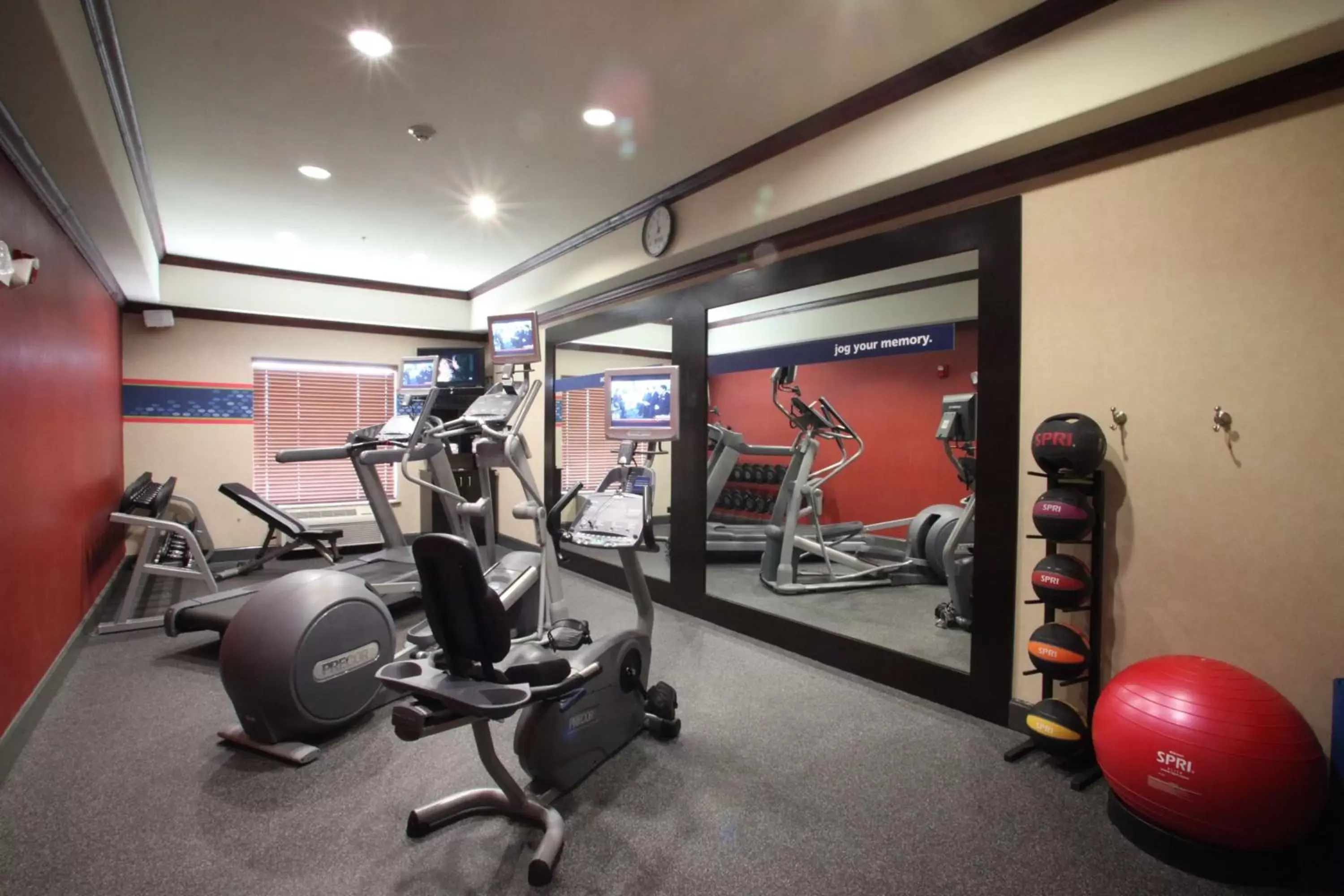 Fitness centre/facilities, Fitness Center/Facilities in Hampton Inn Seguin