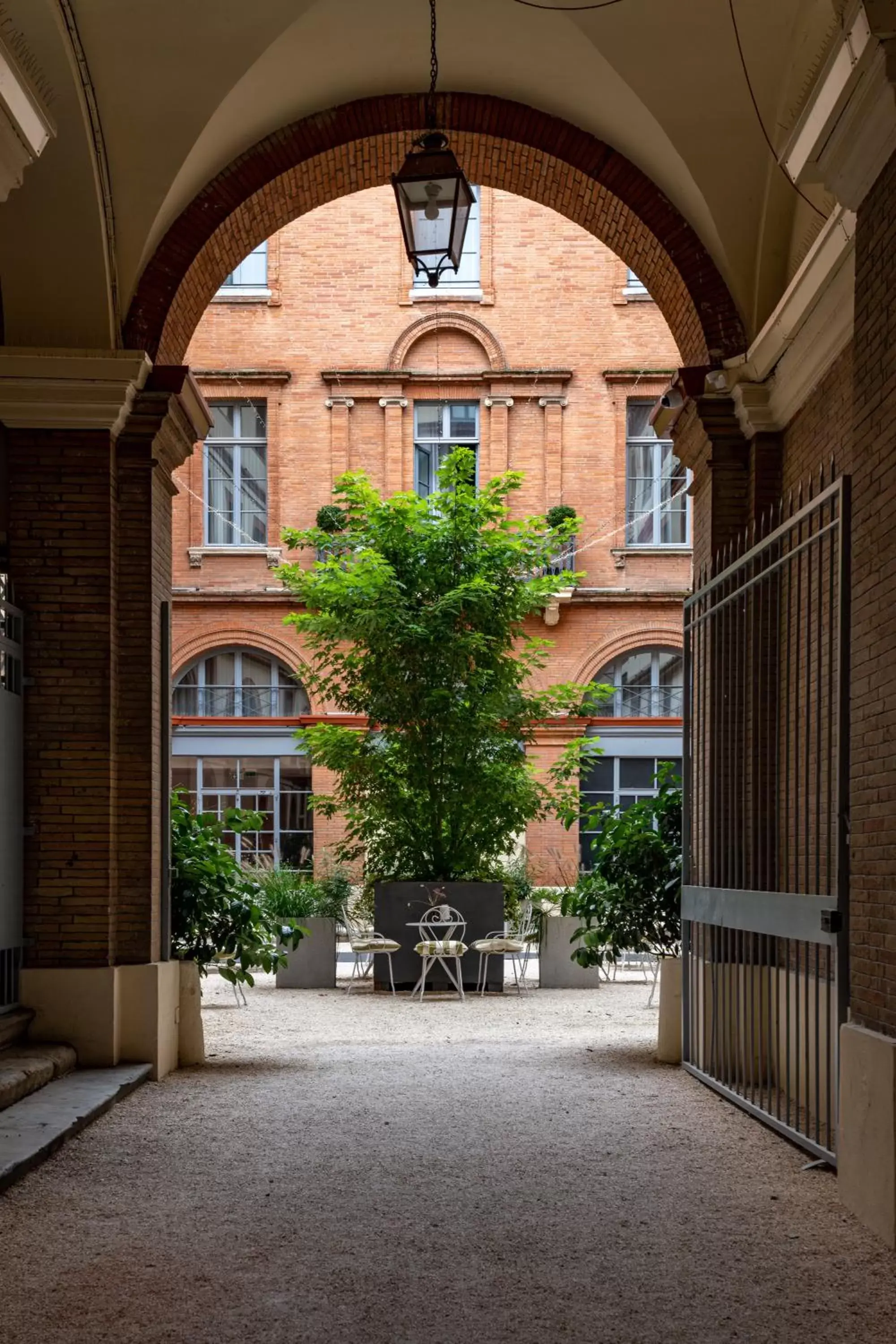 Patio in Ibis Styles Toulouse Capitole