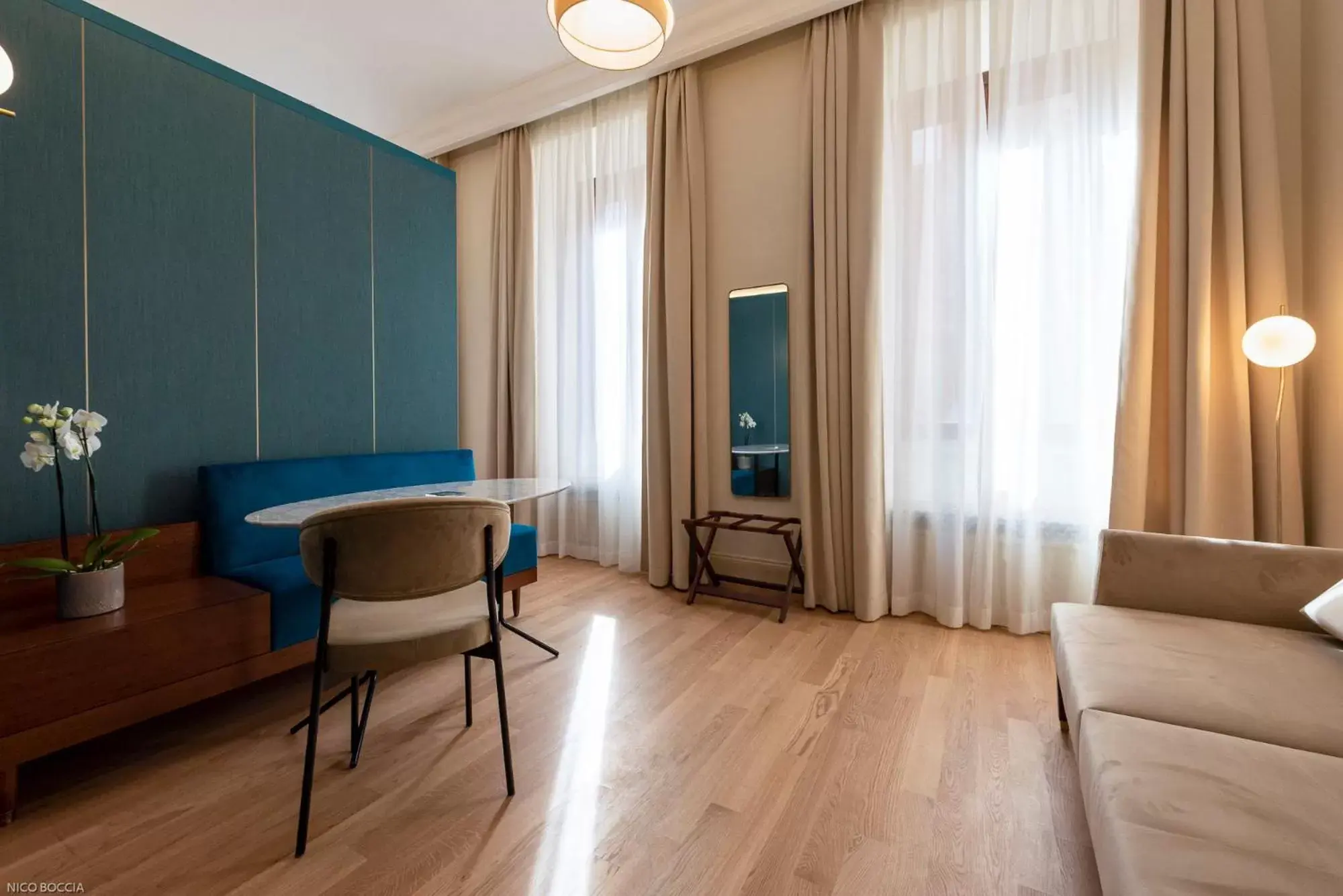 Suite with City View in Sentho Roma