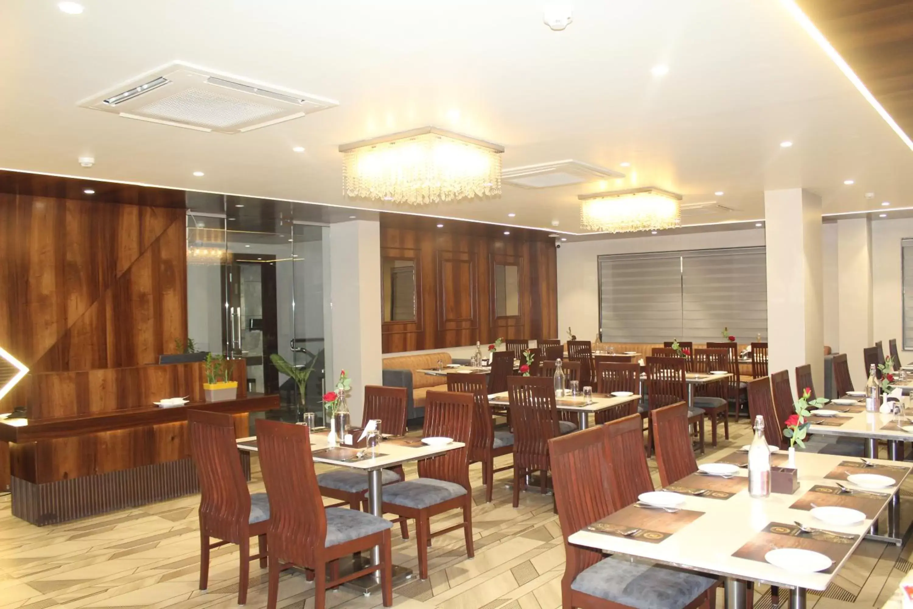 Restaurant/places to eat in Hotel Rudra Royals Restaurant/places to eat in Hotel Rudra Royals