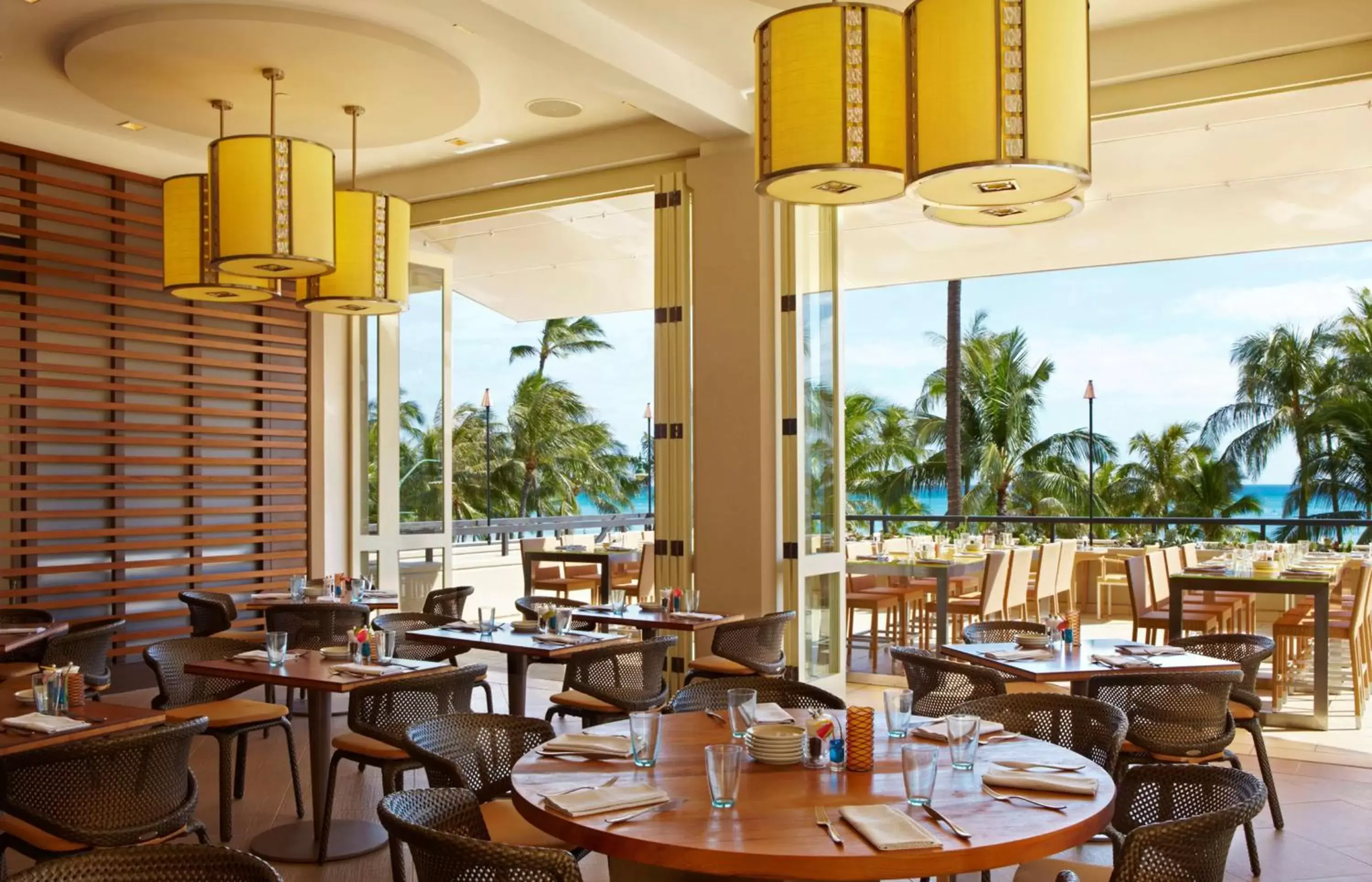 Restaurant/Places to Eat in Hyatt Regency Waikiki Beach Resort & Spa