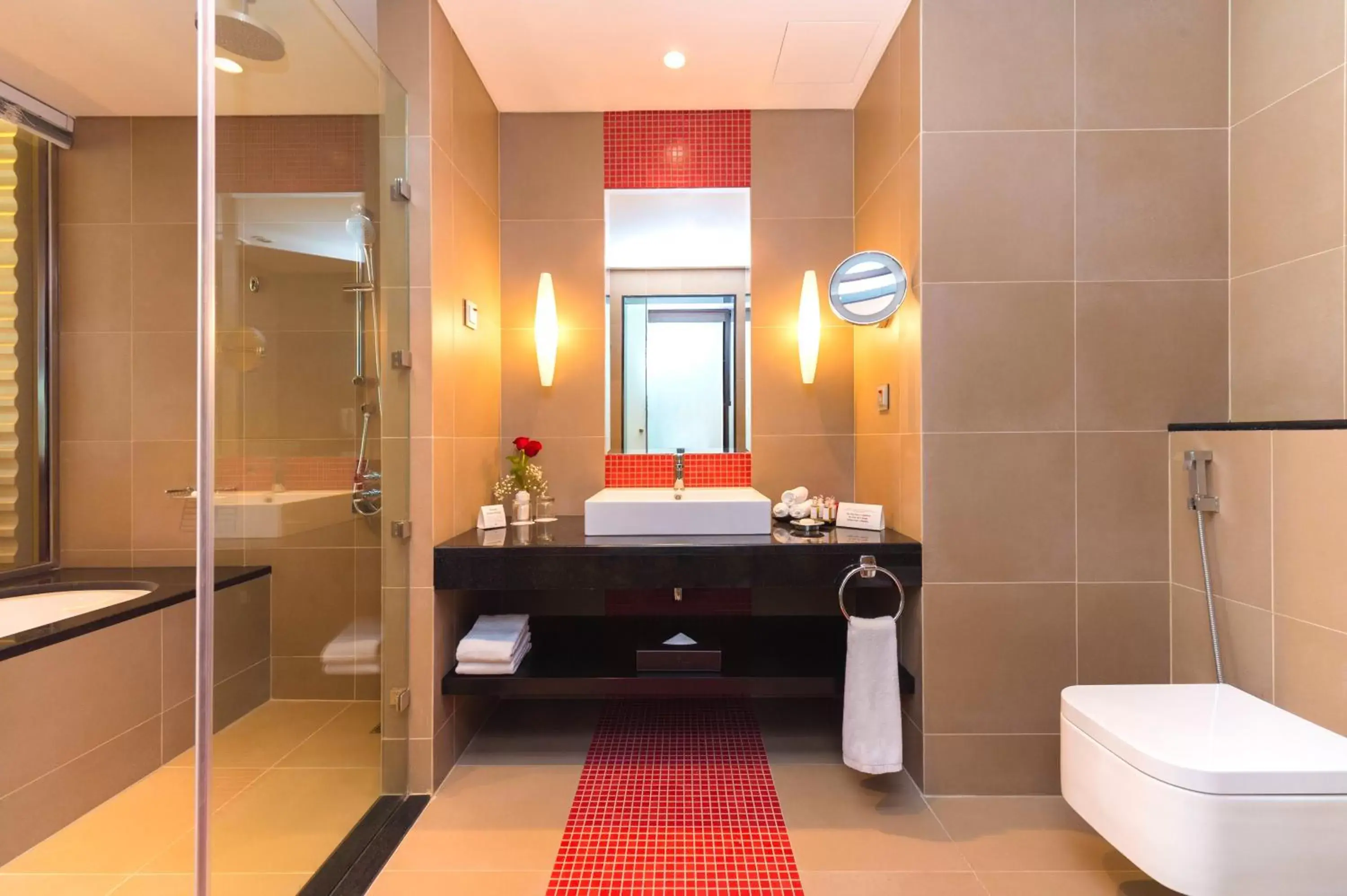 Shower, Bathroom in Crowne Plaza Riyadh - RDC Hotel & Convention, an IHG Hotel