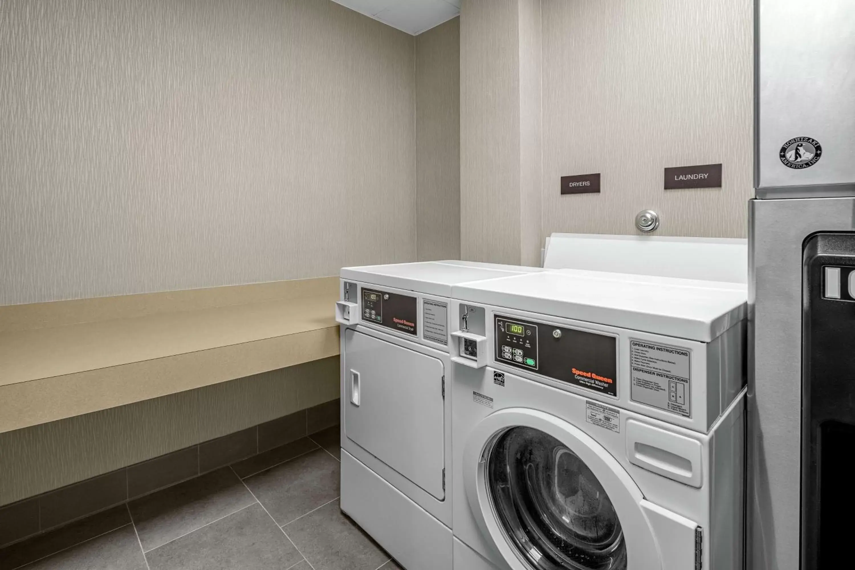 Property building in Hilton Garden Inn Wilmington Mayfaire Town Center Property building in Hilton Garden Inn Wilmington Mayfaire Town Center