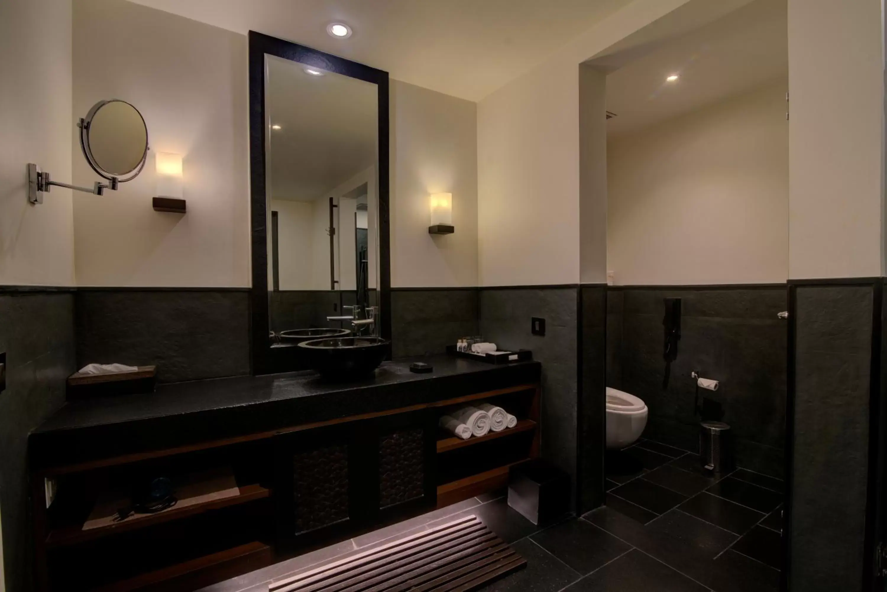 Bathroom in Taj Madikeri Resort & Spa Coorg