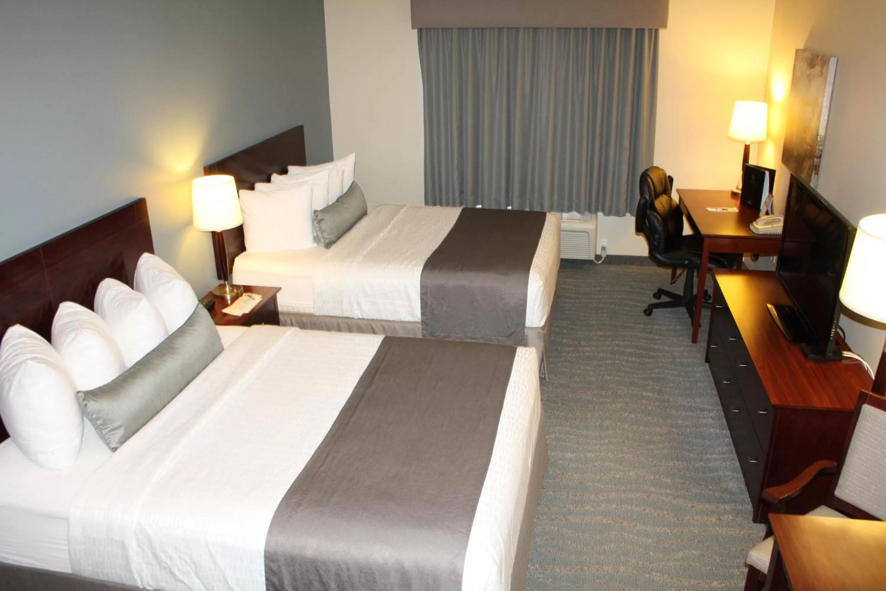 Bedroom, Bed in Best Western Rocky Mountain House Inn & Suites