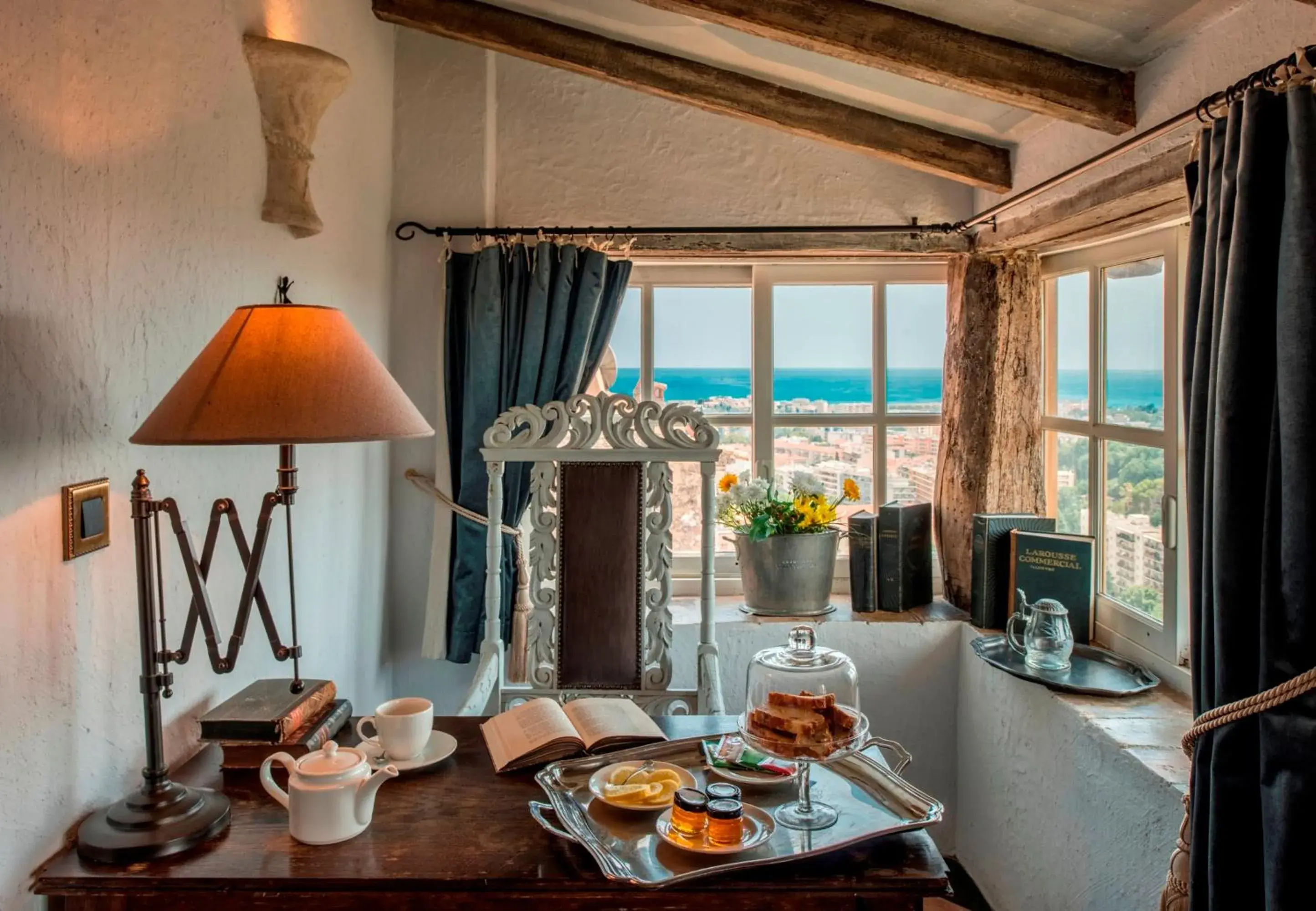 Coffee/tea facilities in Château Le Cagnard