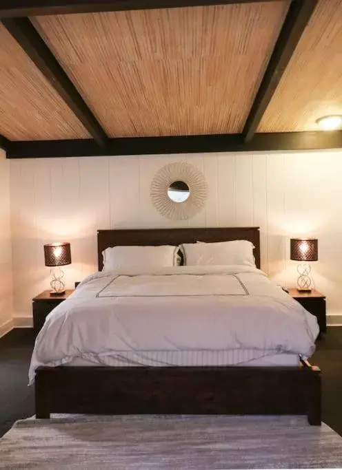 Bedroom, Bed in Crown Mansion Boutique Hotel & Villas
