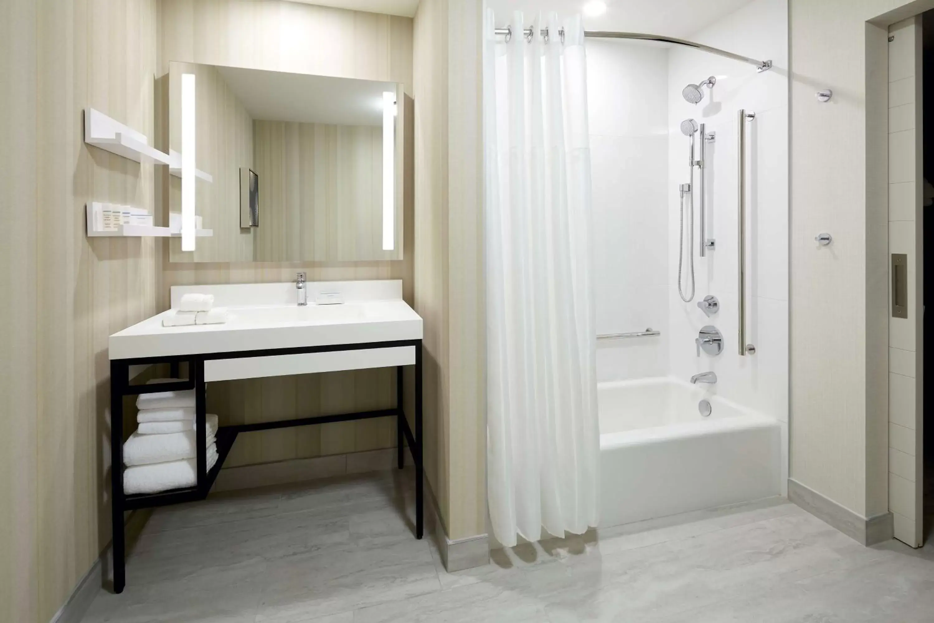 Bathroom in Homewood Suites By Hilton Montreal Midtown