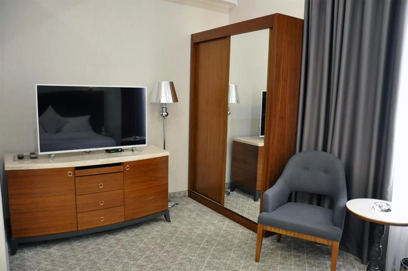 Parliament Palace Hotel