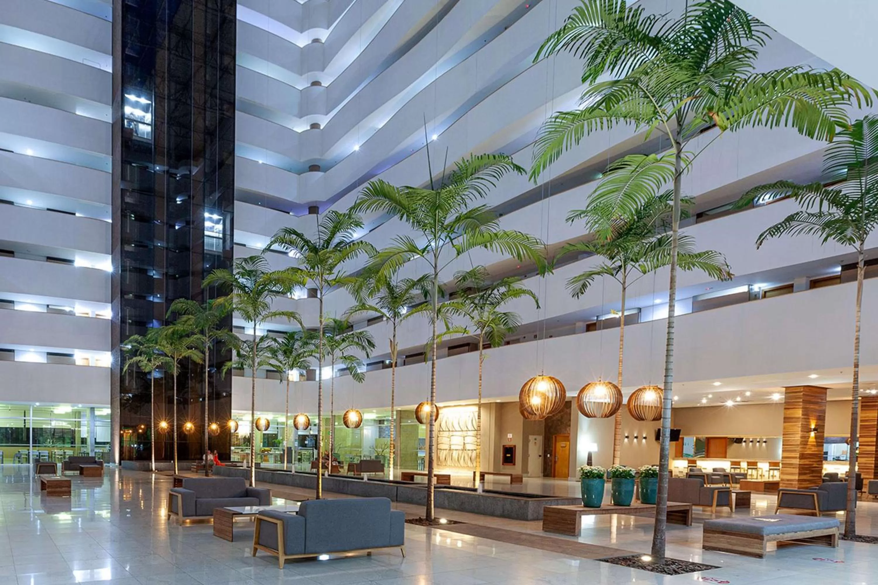 Lobby or reception in Best Western Suites Le Jardin Caldas Novas