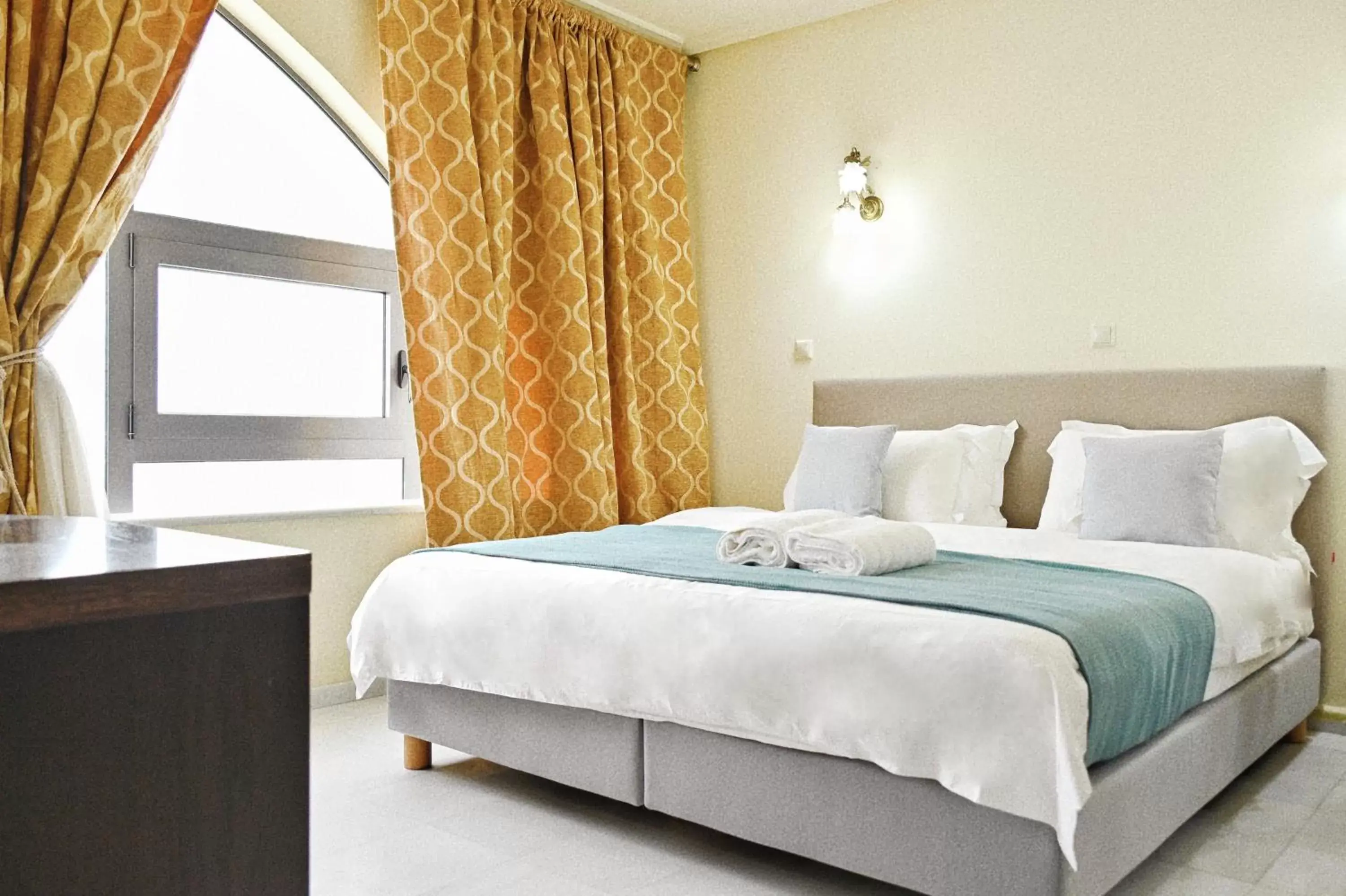 Bedroom, Bed in New Times Home & Hotels Near Metro Station Athens Center