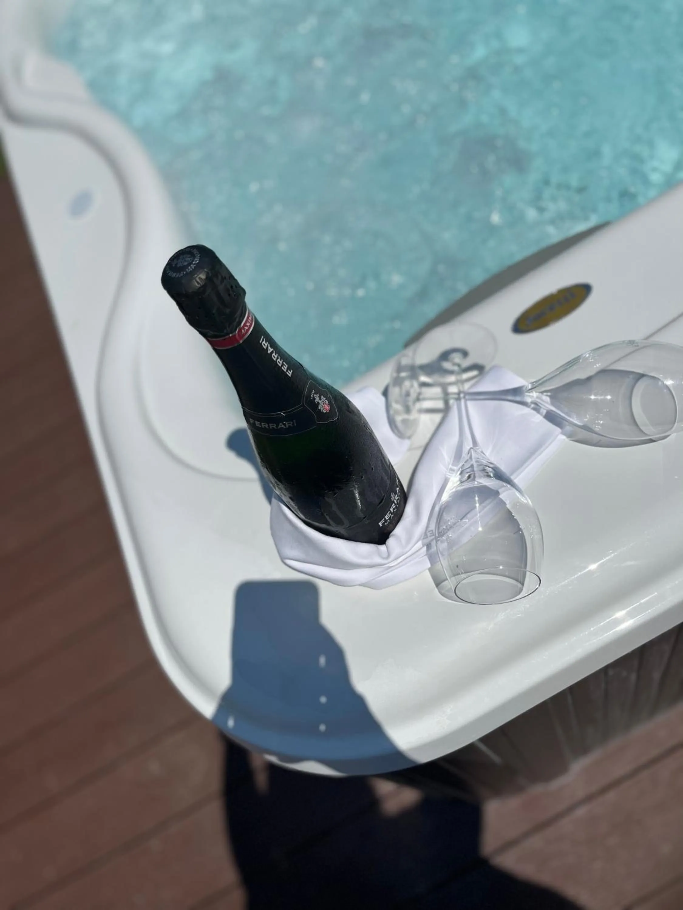 Hot Tub in Hotel Malavoglia