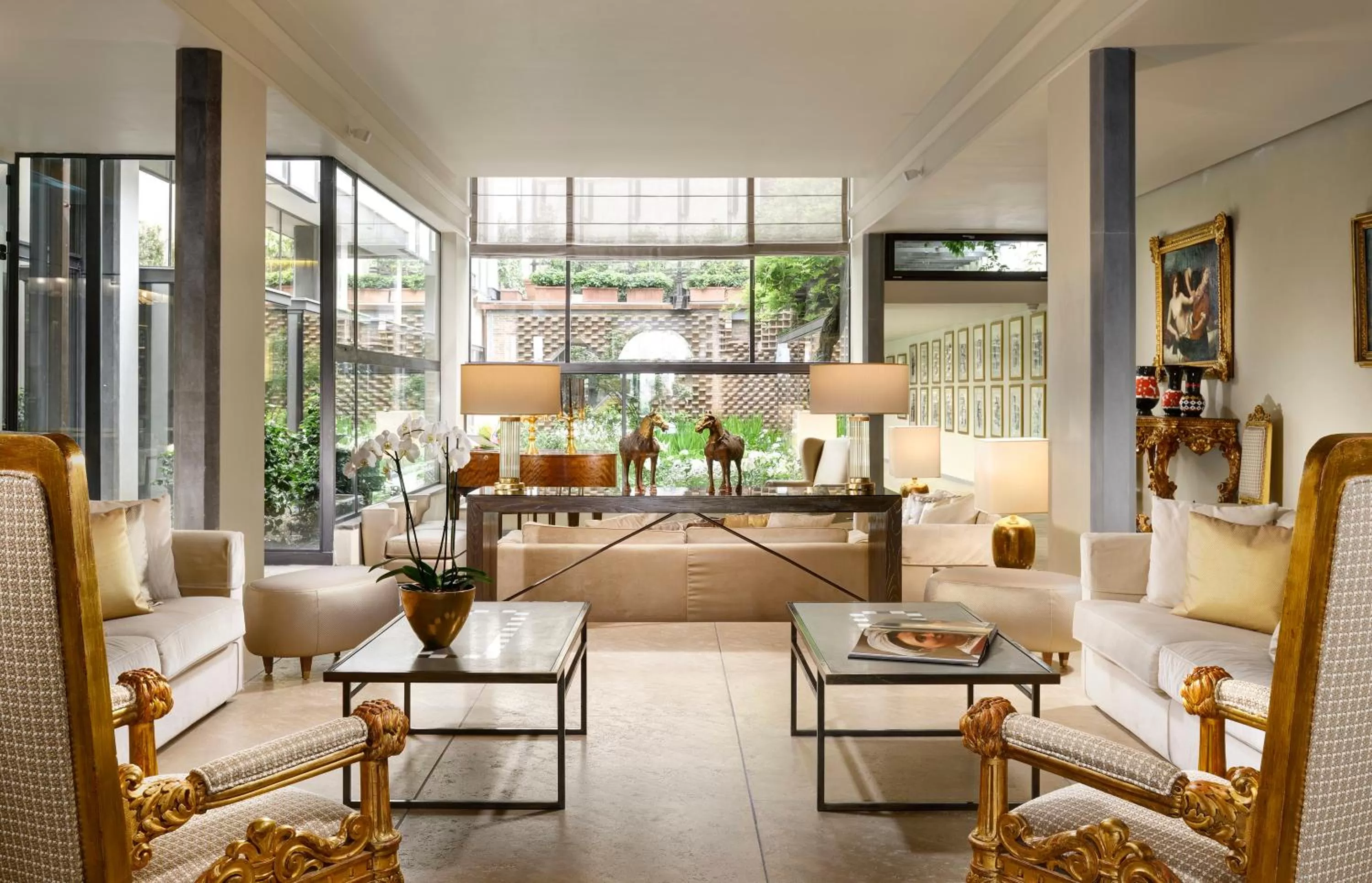 Lobby or reception in Grand Hotel Minerva