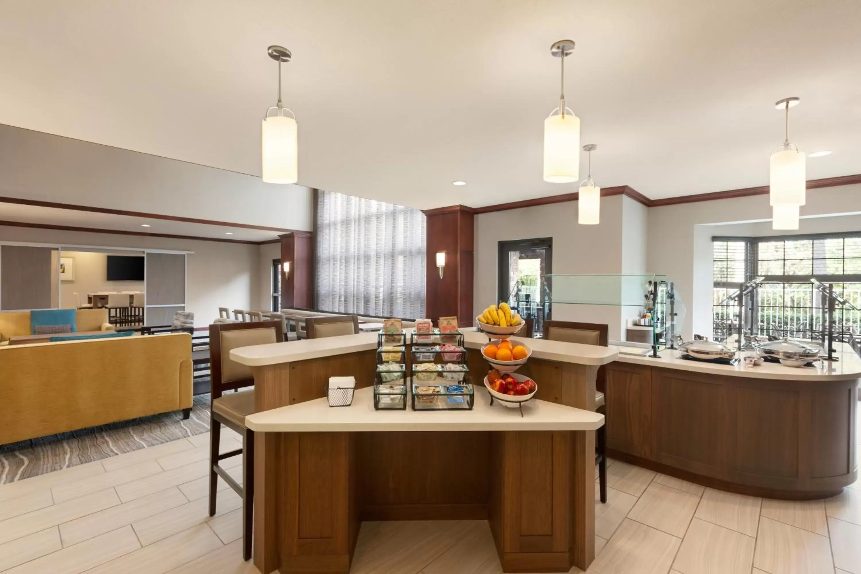Restaurant/places to eat in Staybridge Suites Tampa East- Brandon by IHG Restaurant/places to eat in Staybridge Suites Tampa East- Brandon by IHG