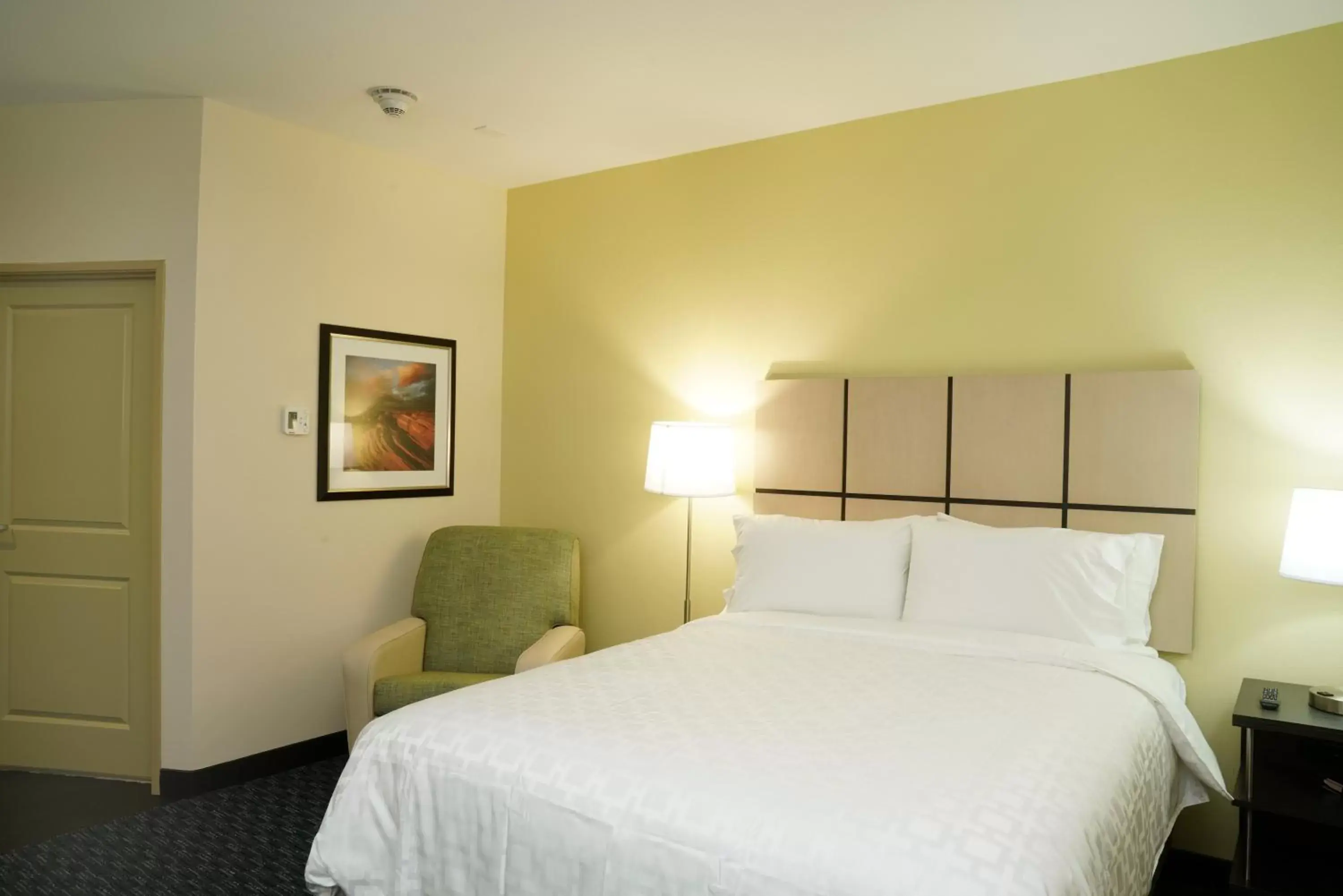 Photo of the whole room, Bed in Candlewood Suites - Plano North, an IHG Hotel