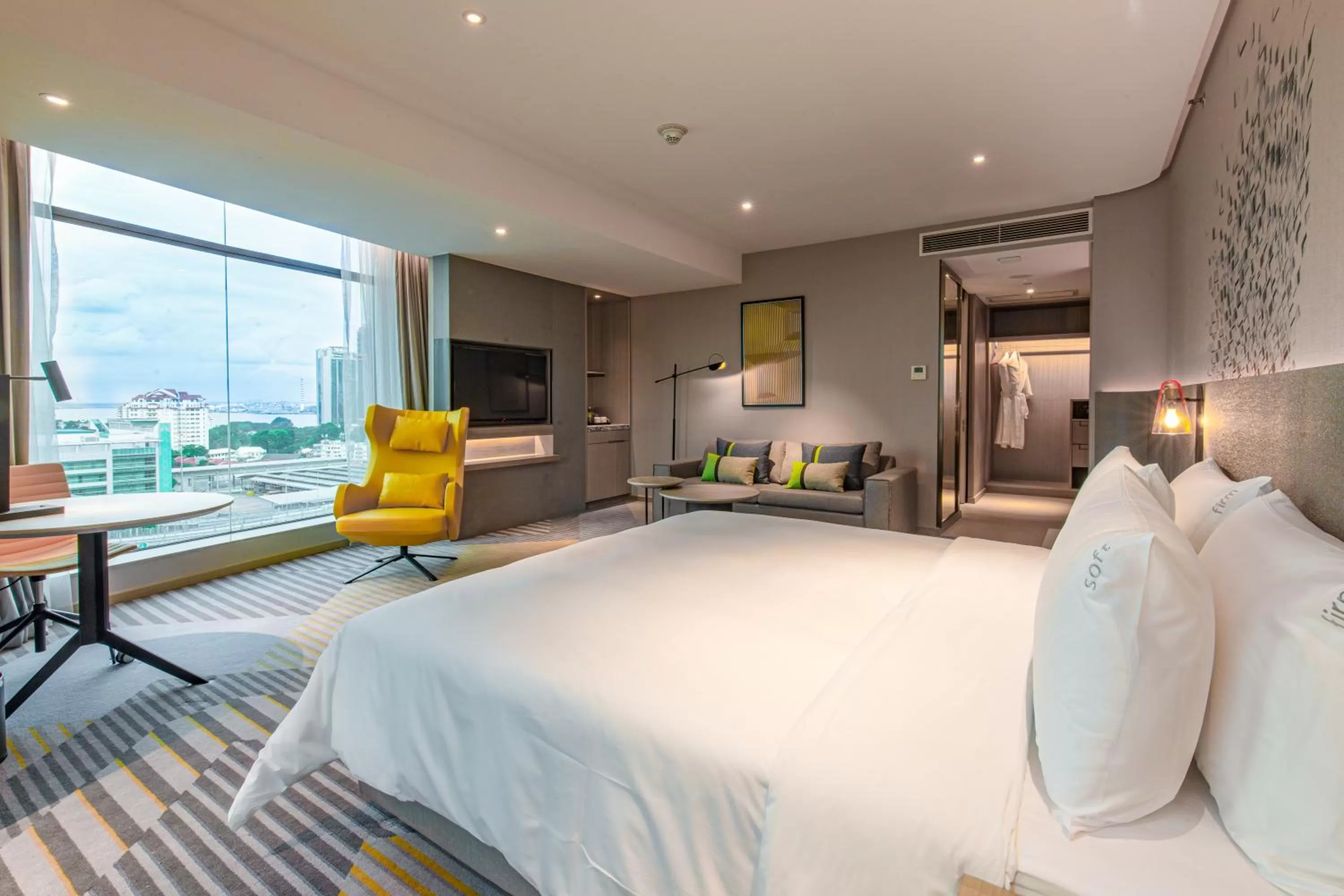 King Suite with City View in Holiday Inn Johor Bahru City Centre, an IHG Hotel