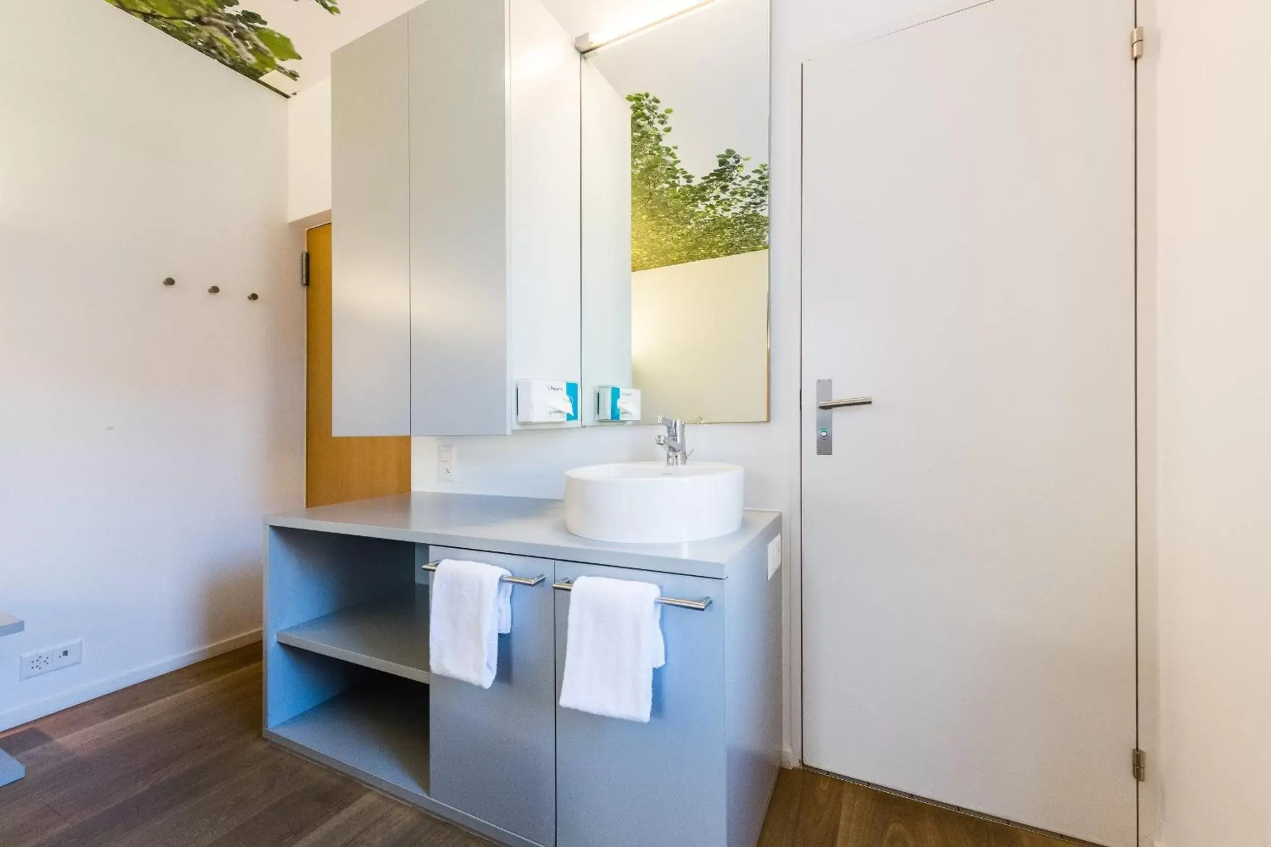 Bathroom in Hôtel de la Poste Sierre