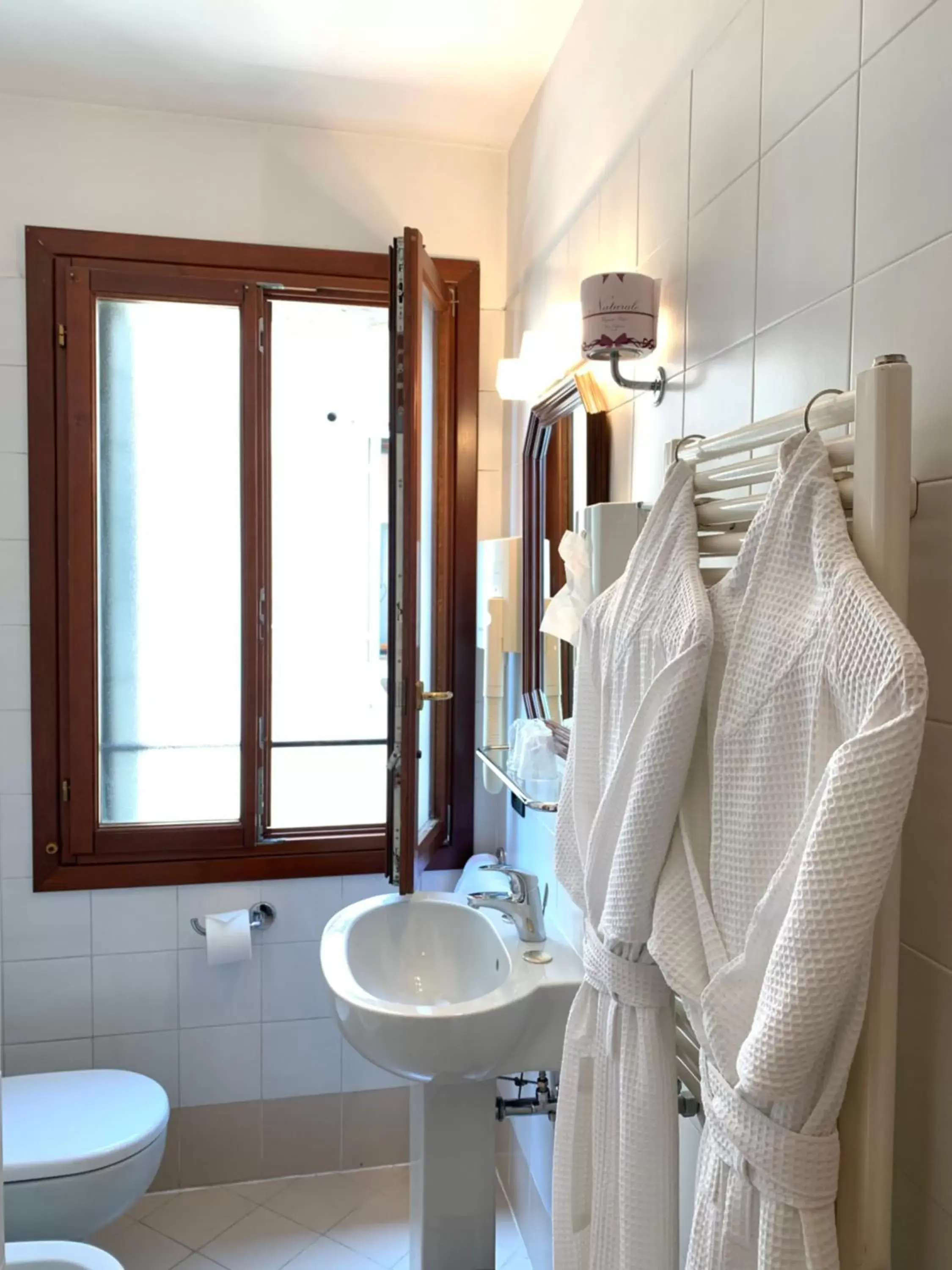 Bathroom in Hotel La Calcina