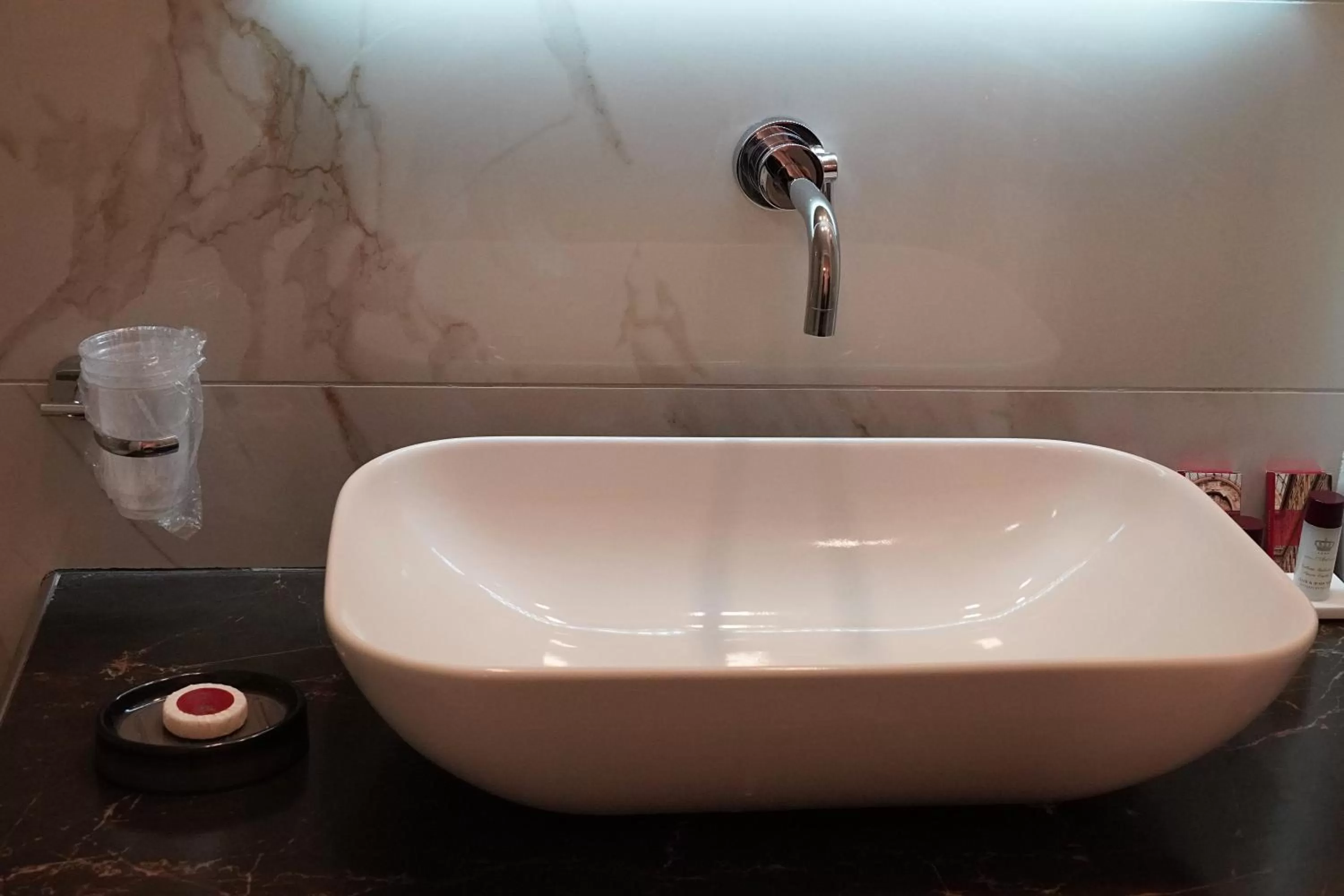 Bathroom in Hotel Art Resort Galleria Umberto