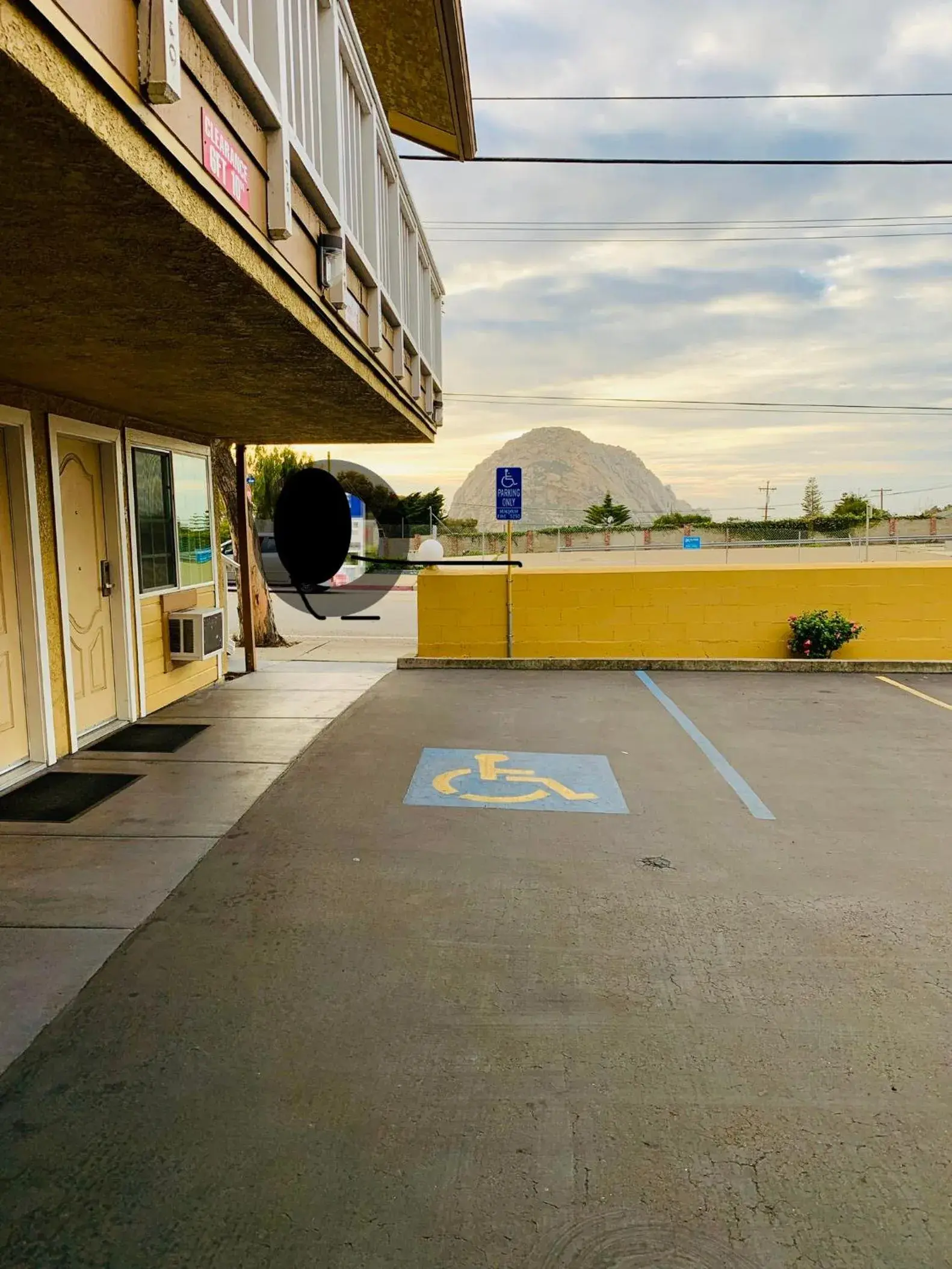 Property building in Morro Bay Beach Inn