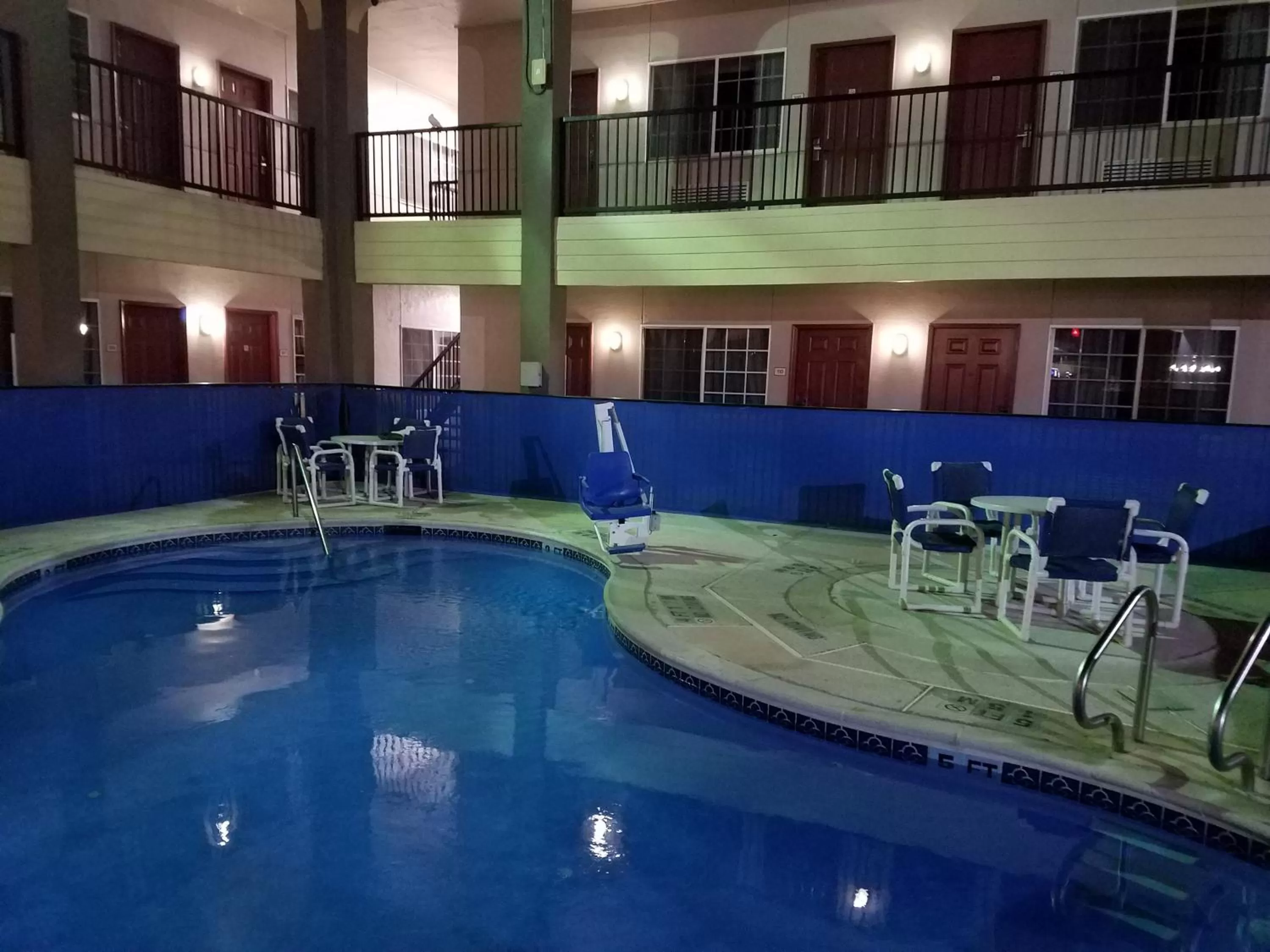 Swimming pool in Texas Inn Downtown McAllen