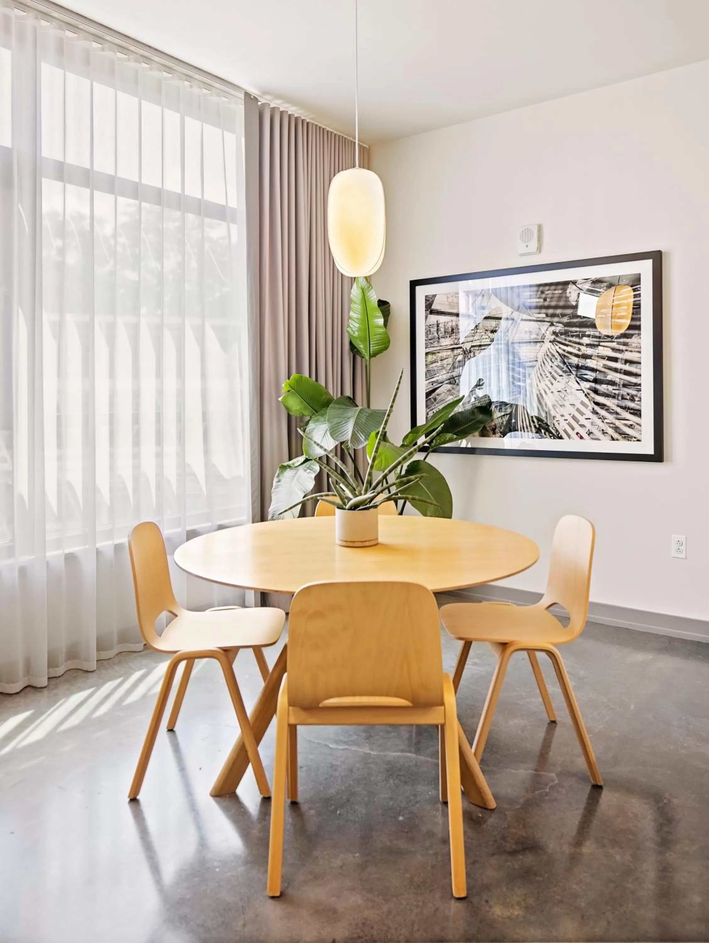 Dining area in Placemakr Wedgewood-Houston - South Nashville