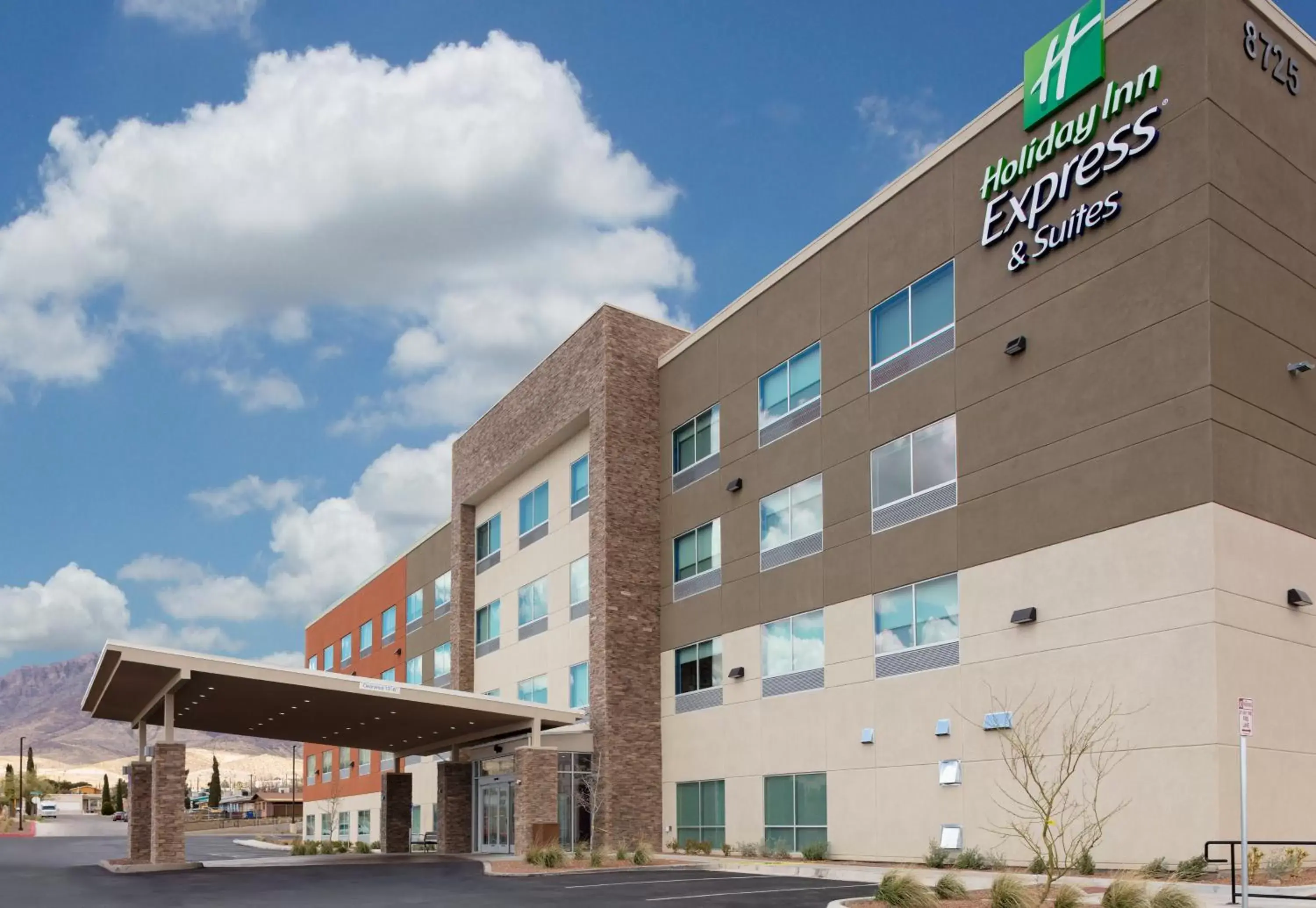 Property Building in Holiday Inn Express & Suites - El Paso North, an IHG Hotel