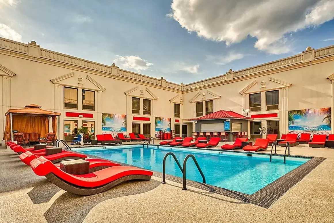 Swimming Pool in Horseshoe Tunica Casino & Hotel