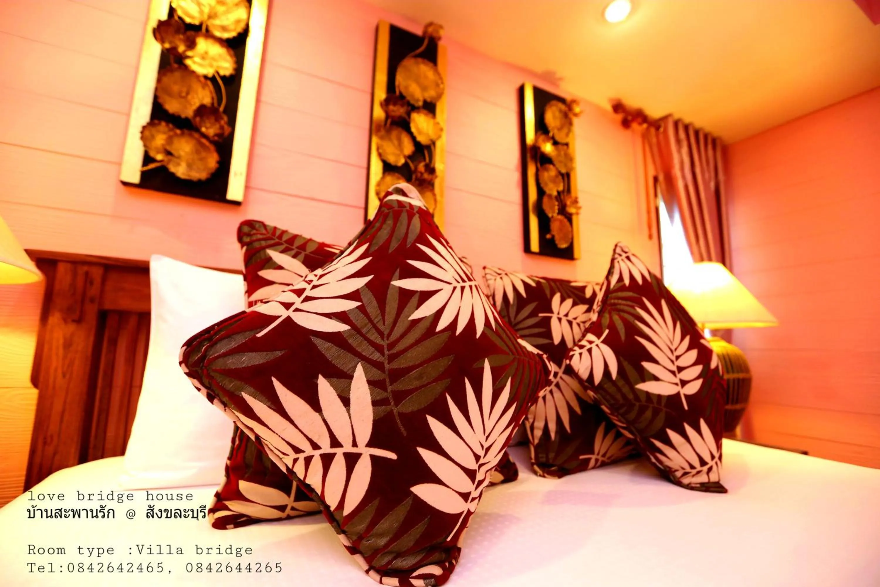 Bed in Love Bridge House บ้านสะพานรัก