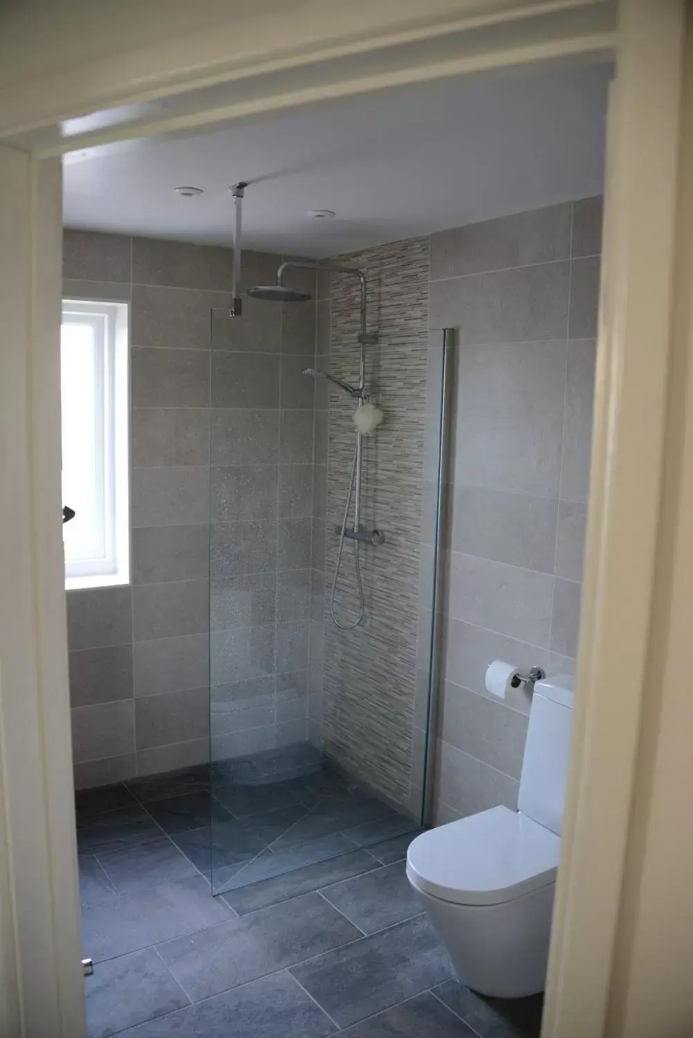 Shower, Bathroom in Middle Farm Cottage