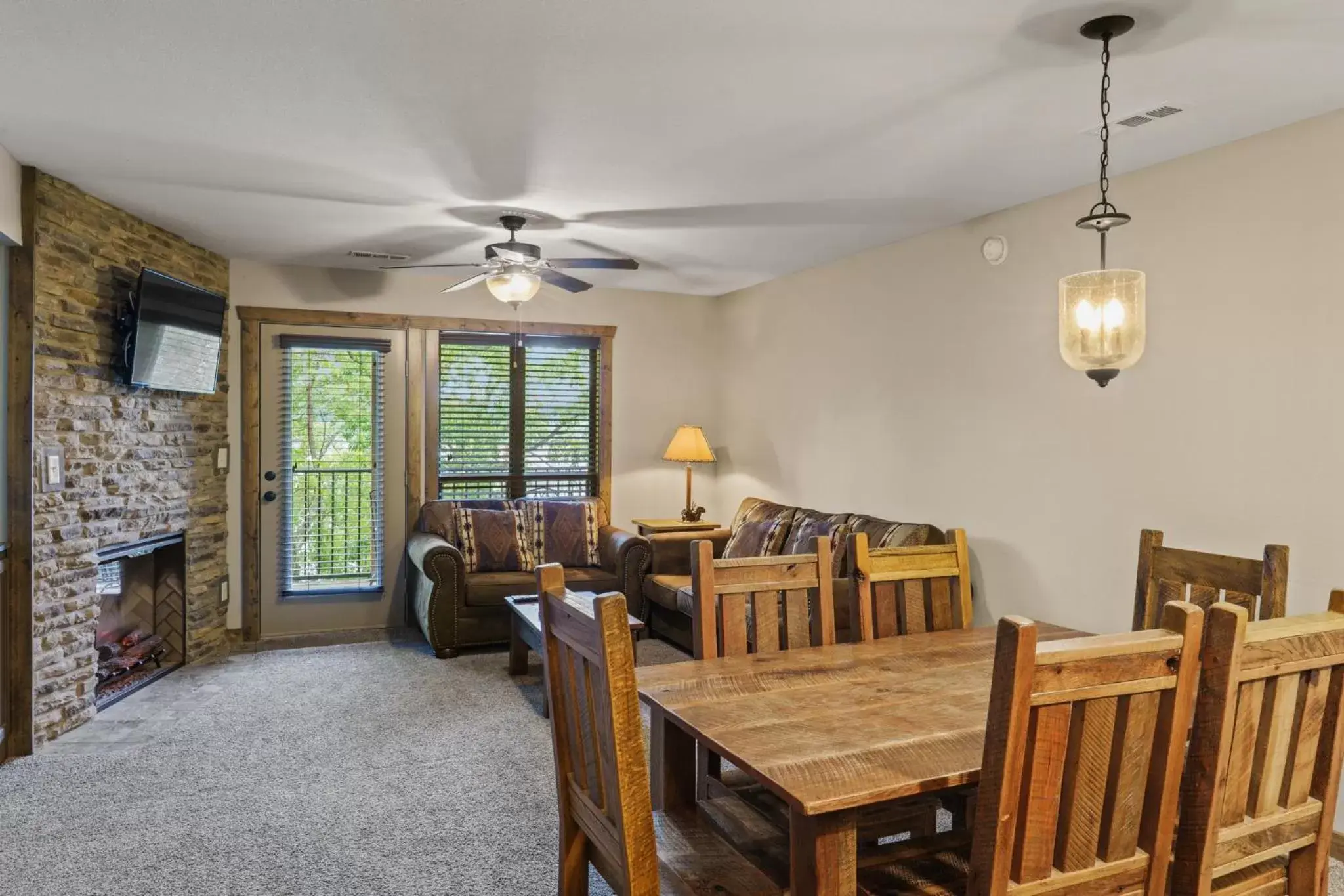 Living room in Table Rock Resorts at Indian Point