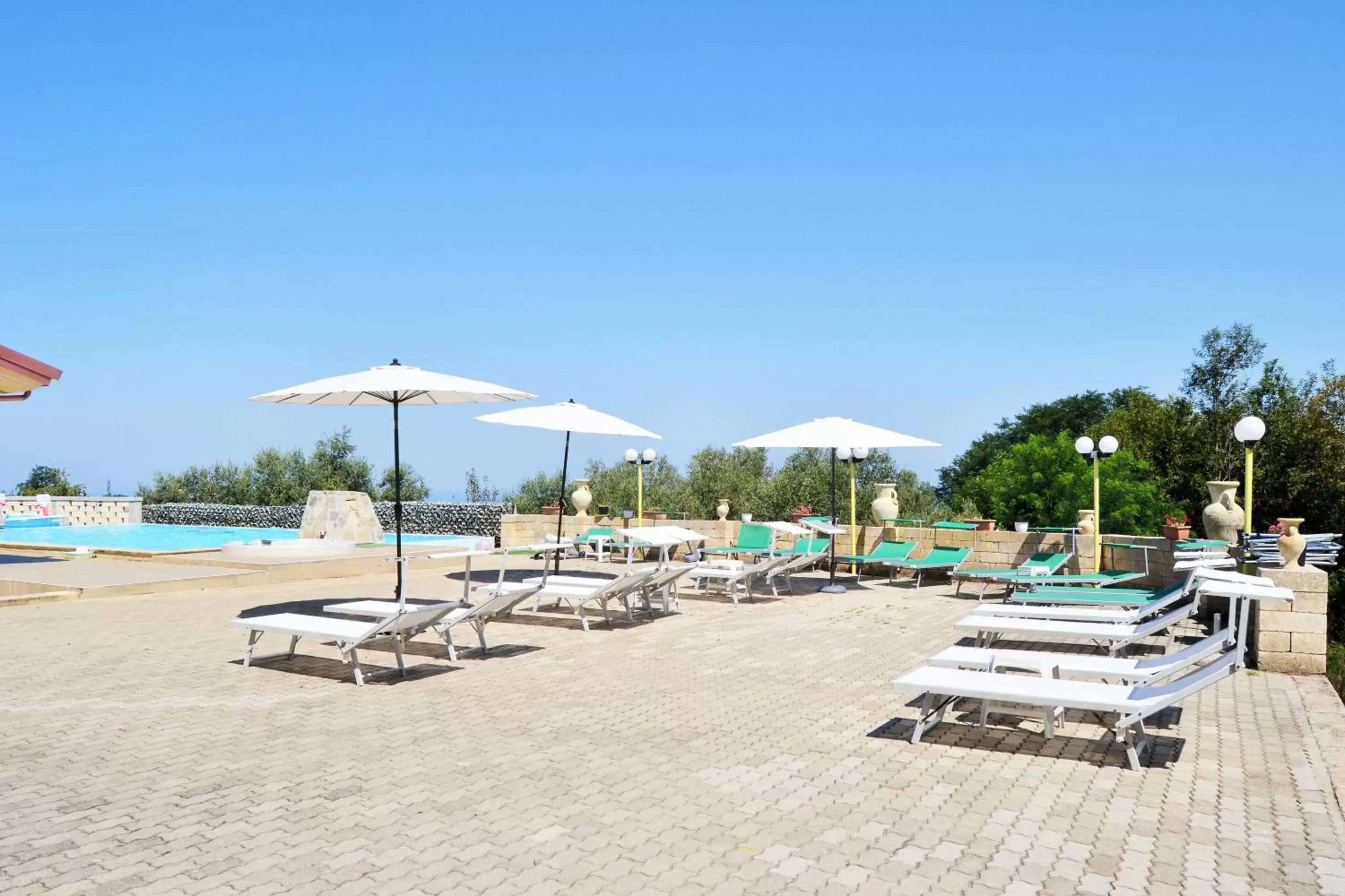 Swimming pool, Beach in Green Park Hotel & Residence