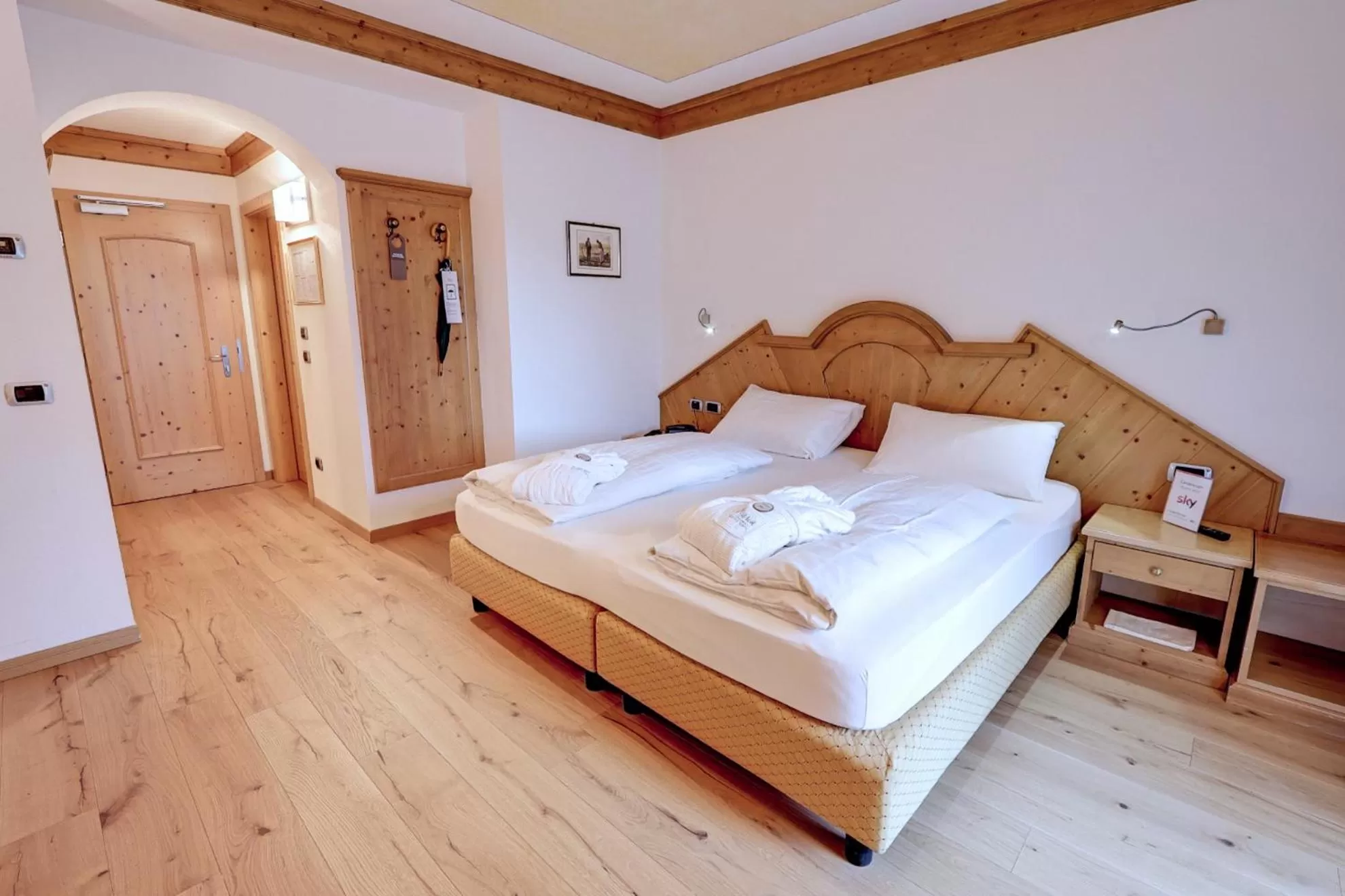 Photo of the whole room, Bed in Leading Relax Hotel Maria