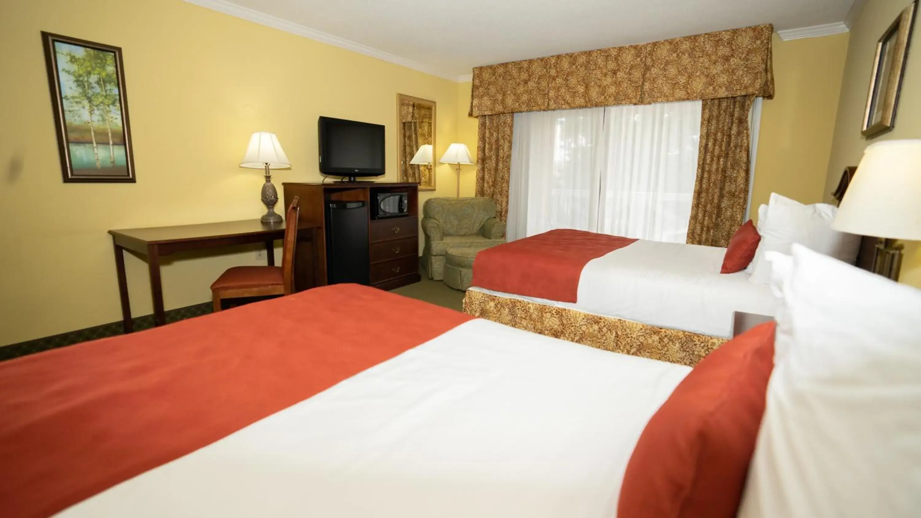 Bedroom, Bed in Clarion Hotel & Suites Convention Center Fredericksburg