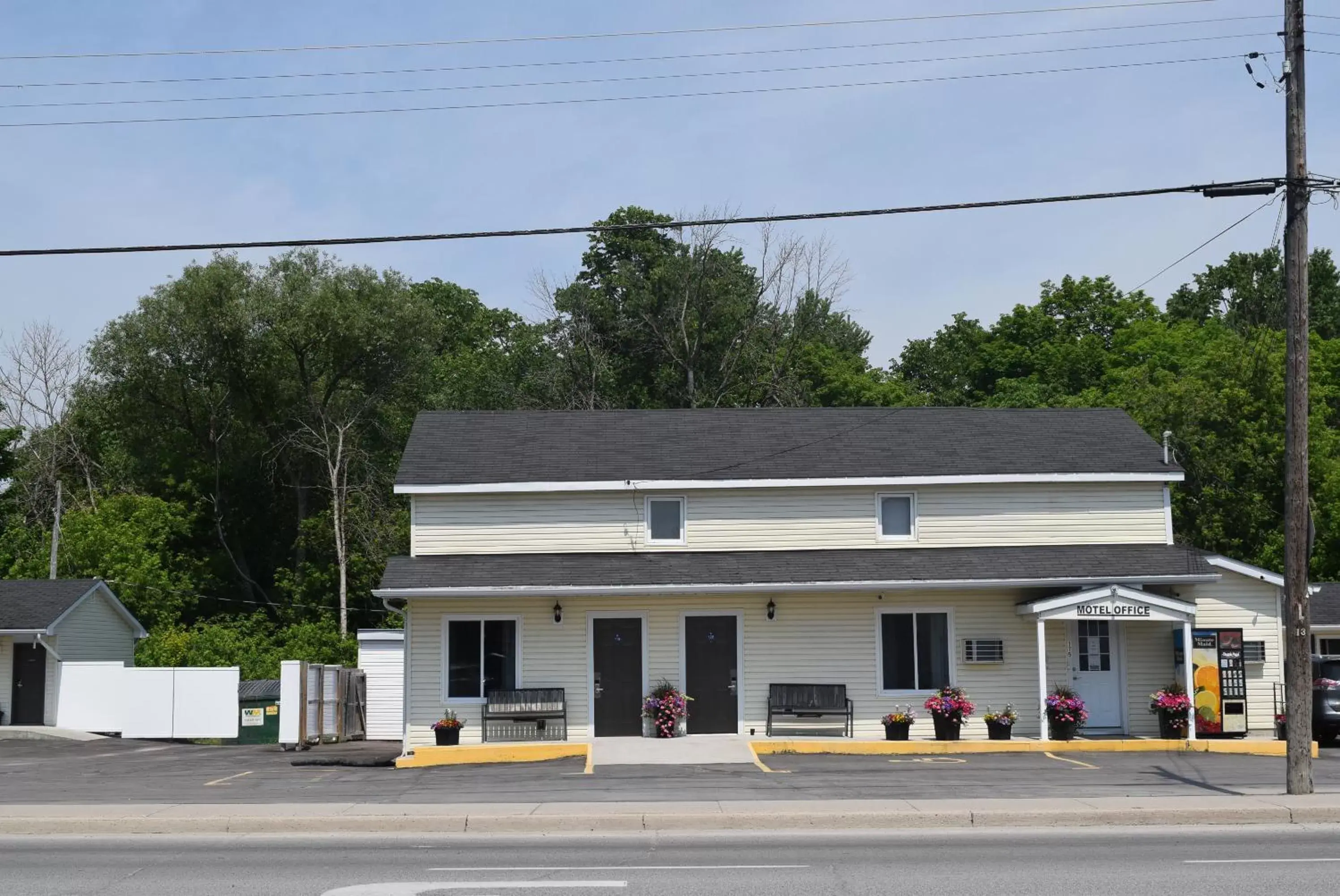 Property Building in Knights Inn Arnprior