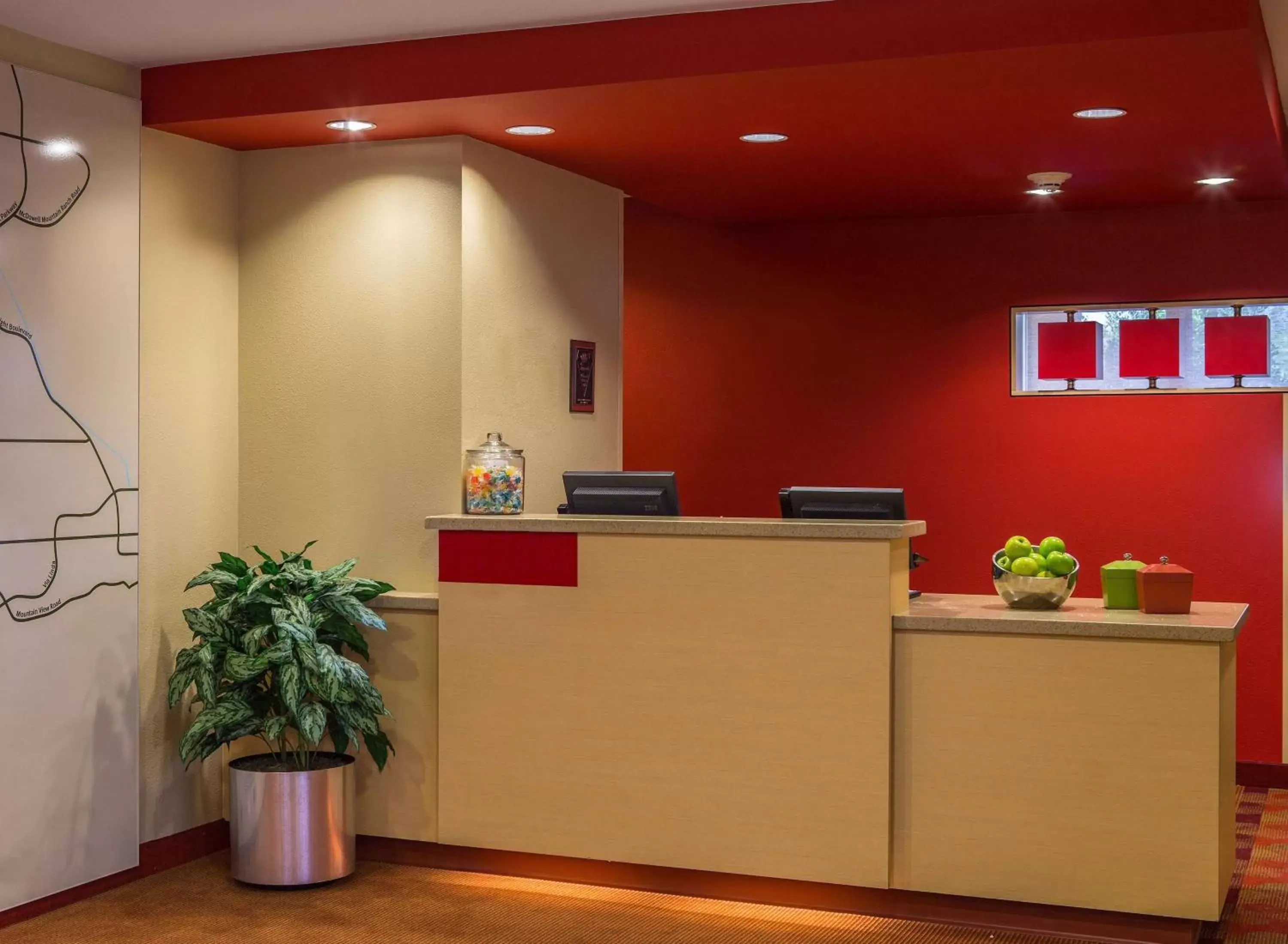 Lobby or reception, Lobby/Reception in Sonesta Simply Suites Phoenix Scottsdale