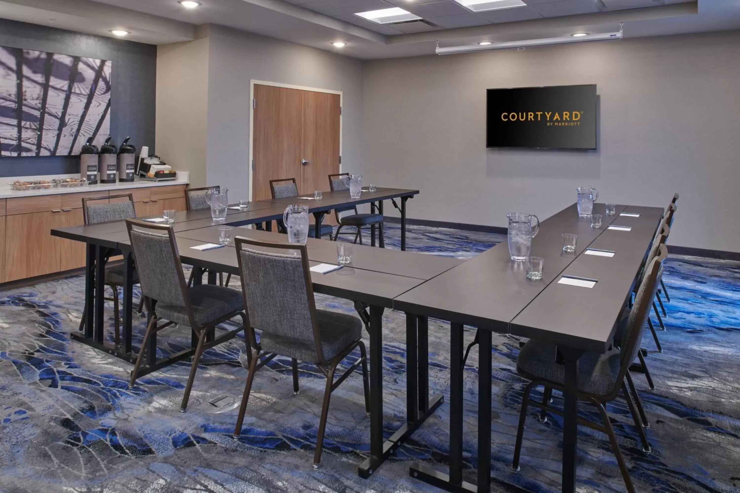 Meeting/conference room, Restaurant/Places to Eat in Fairfield Inn & Suites by Marriott Louisville Jeffersonville