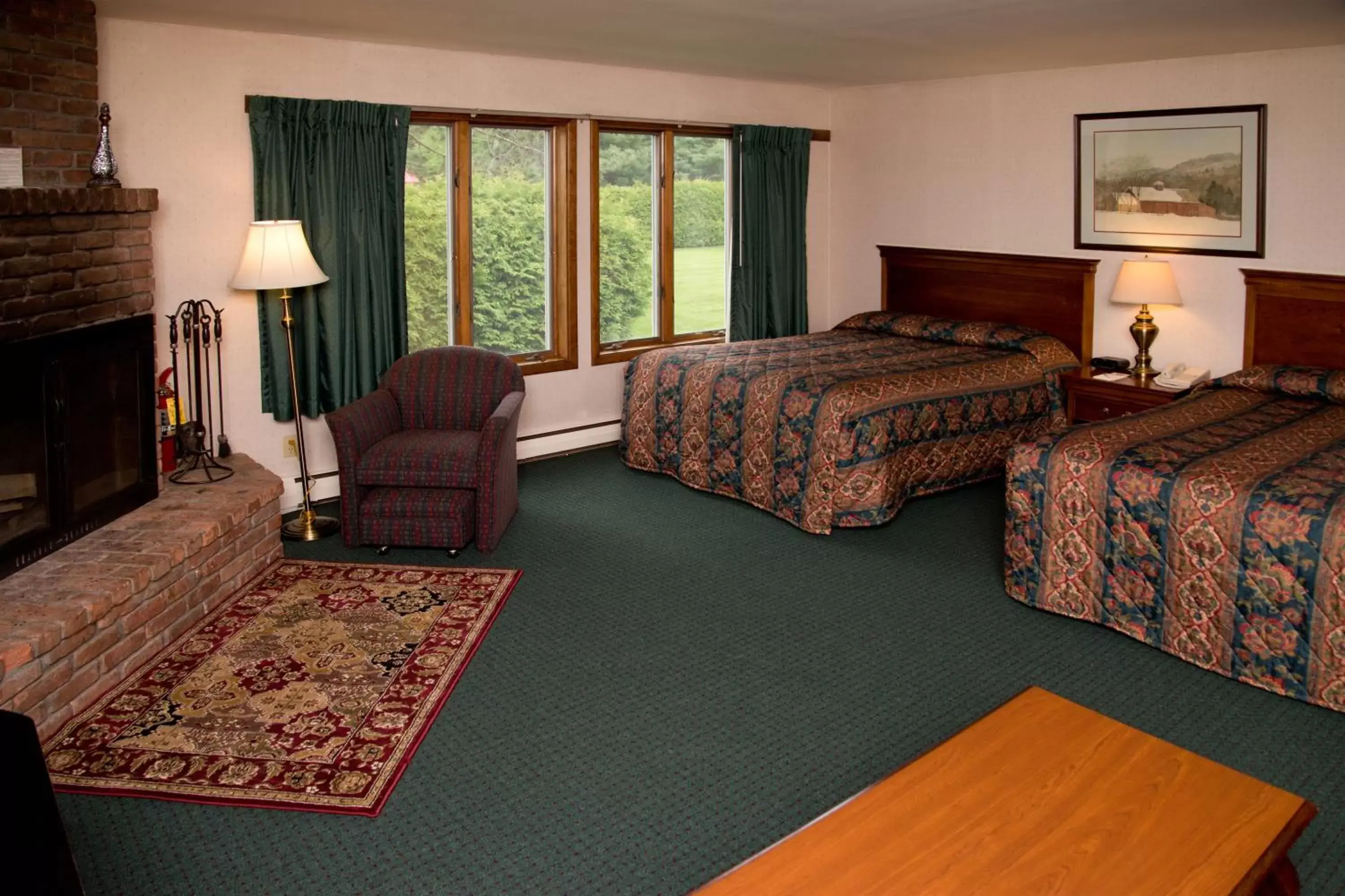 Photo of the whole room in Stowe Motel & Snowdrift